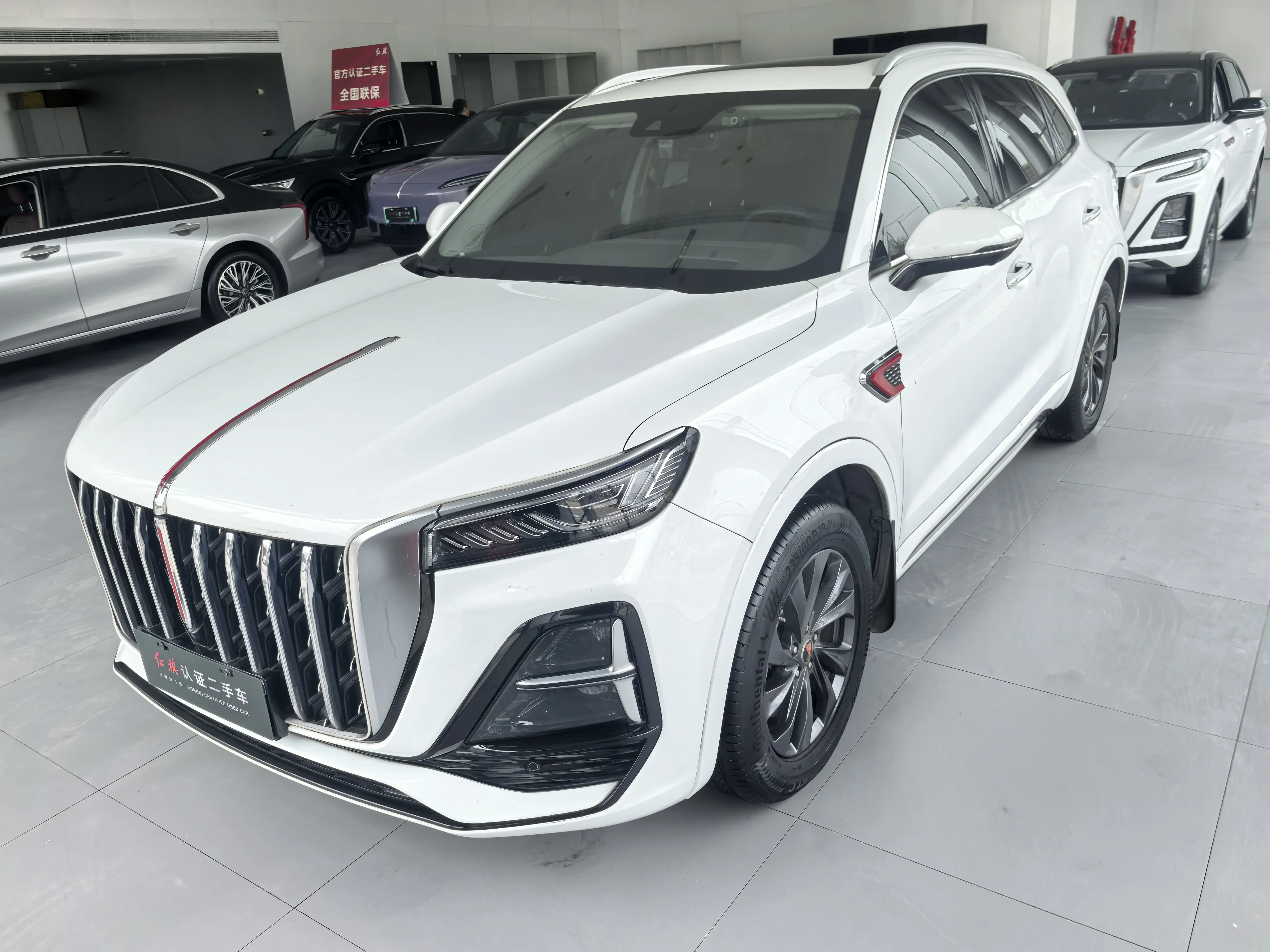 Hongqi HS5  из Китая