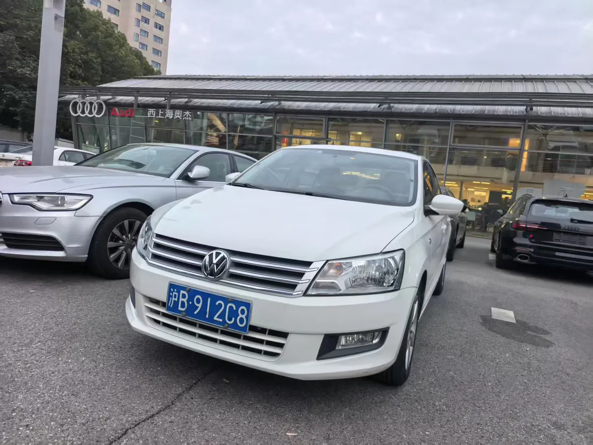 Volkswagen Santana  из Китая