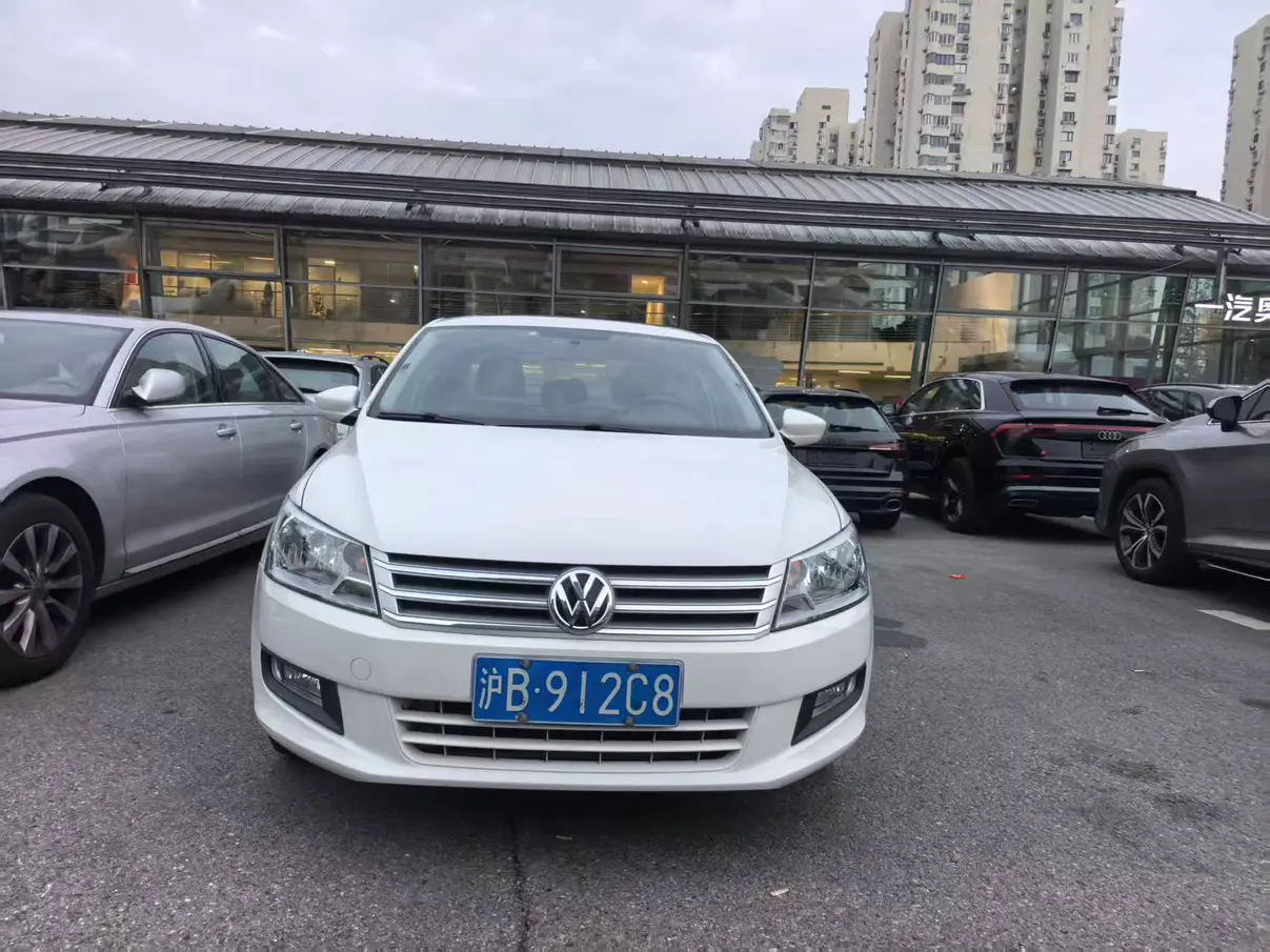 Volkswagen Santana  из Китая