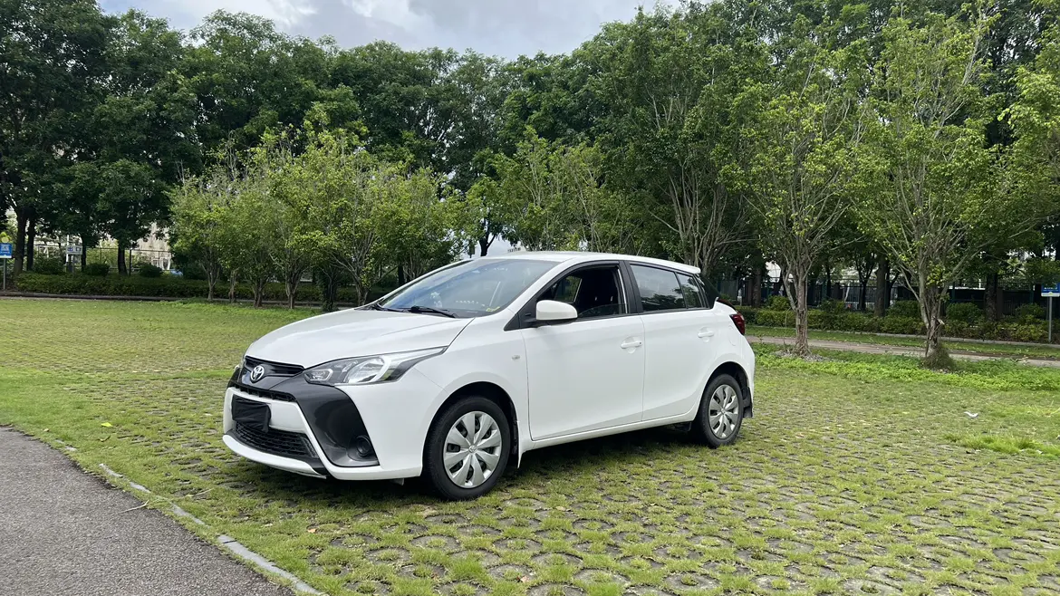Toyota Yaris L  из Китая