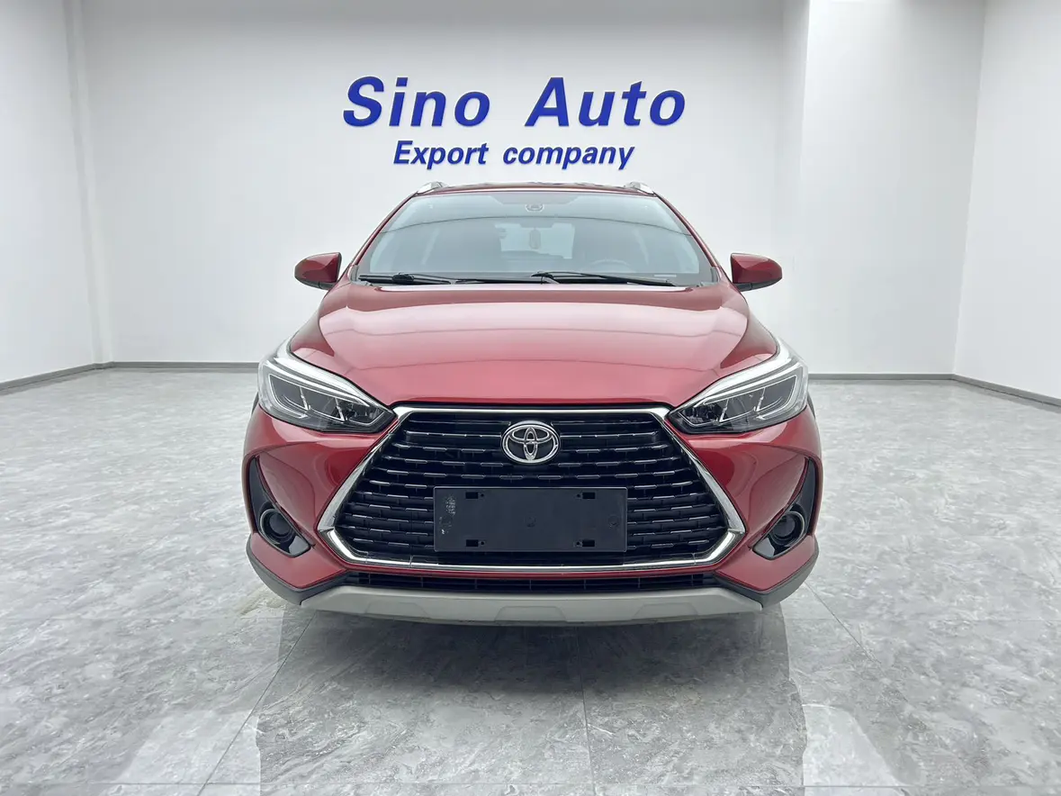 Toyota Yaris L  из Китая