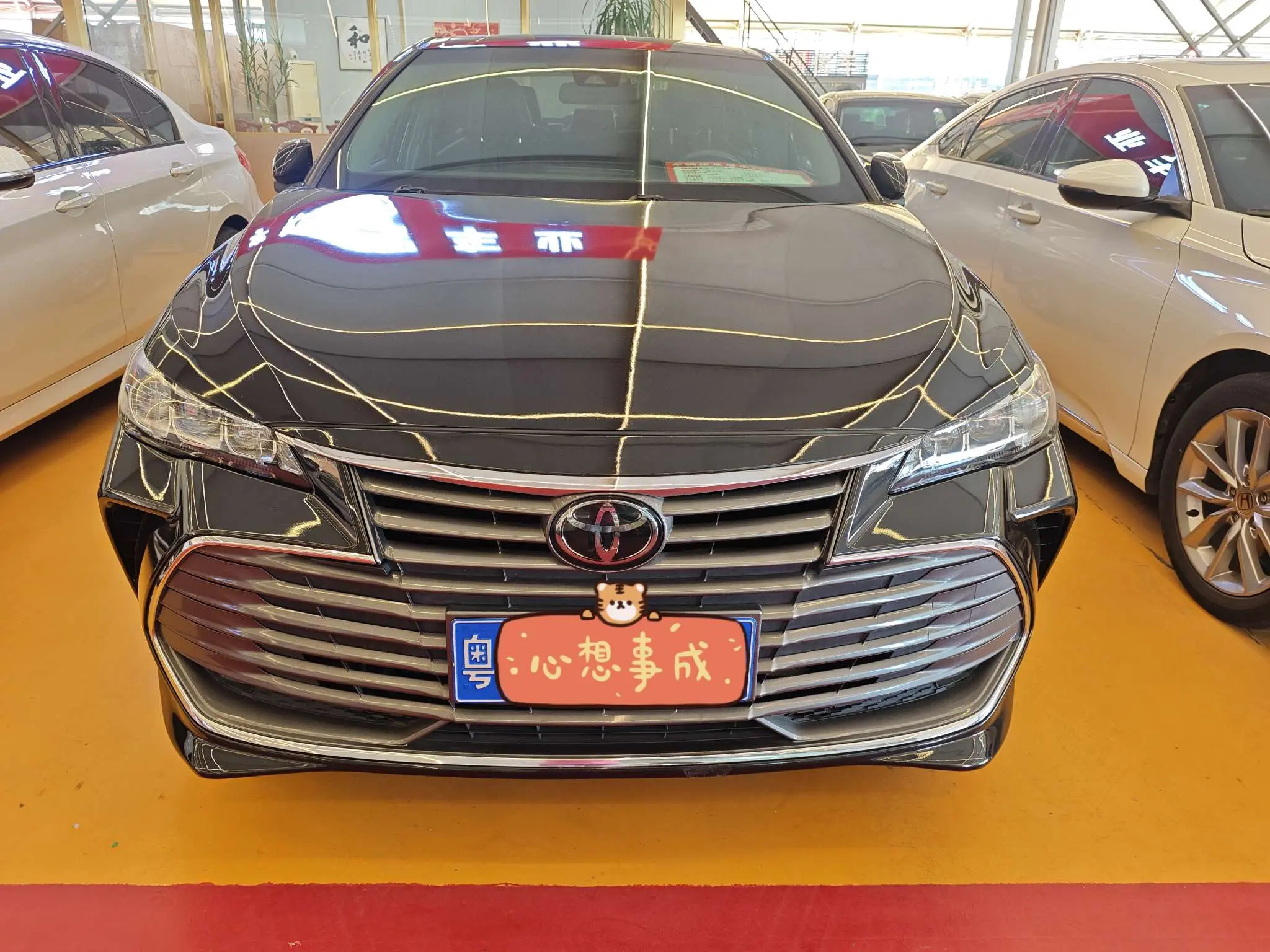 Toyota Avalon (Asian dragon)  из Китая