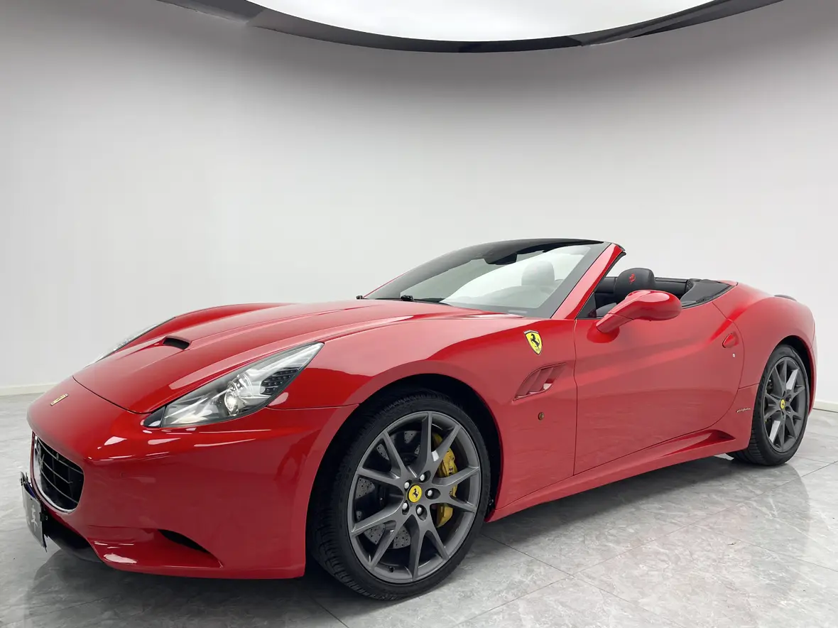 Ferrari California T  из Китая