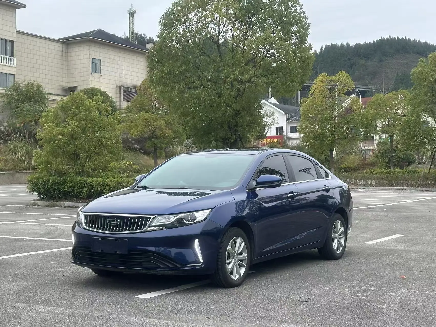 Geely Emgrand GL  из Китая