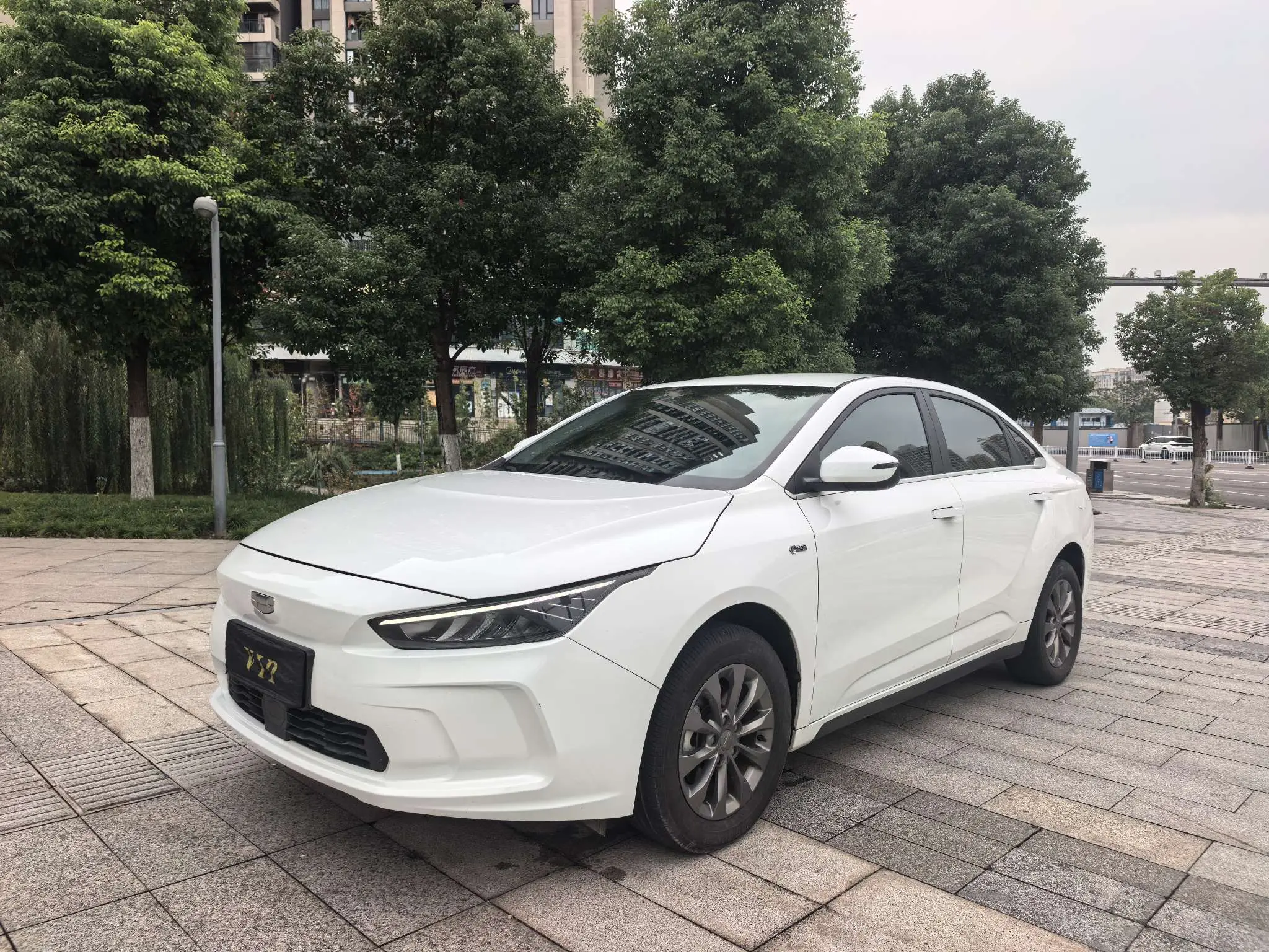 Geely Geometry A  из Китая