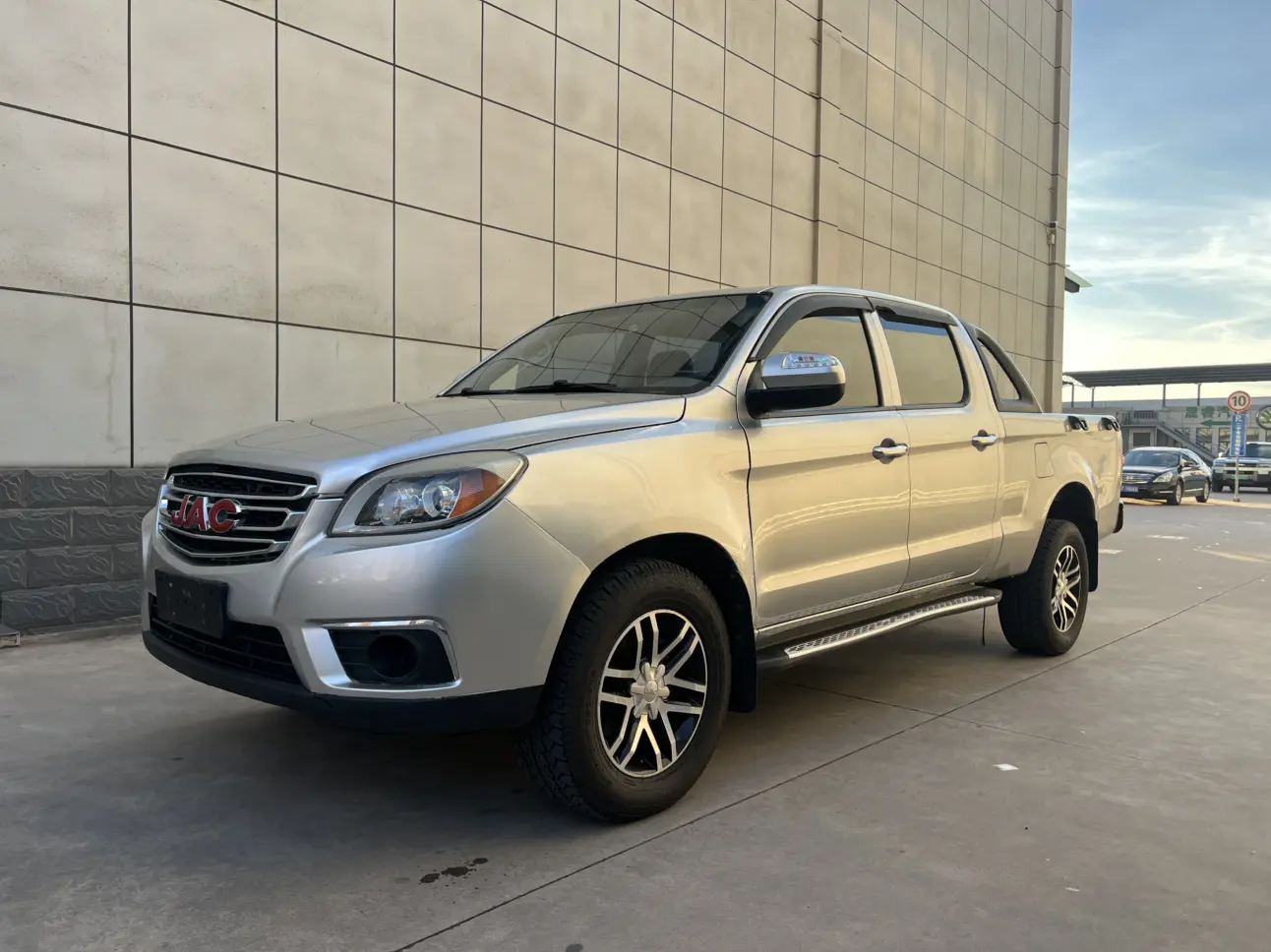 Jiangxi JAC T6  из Китая