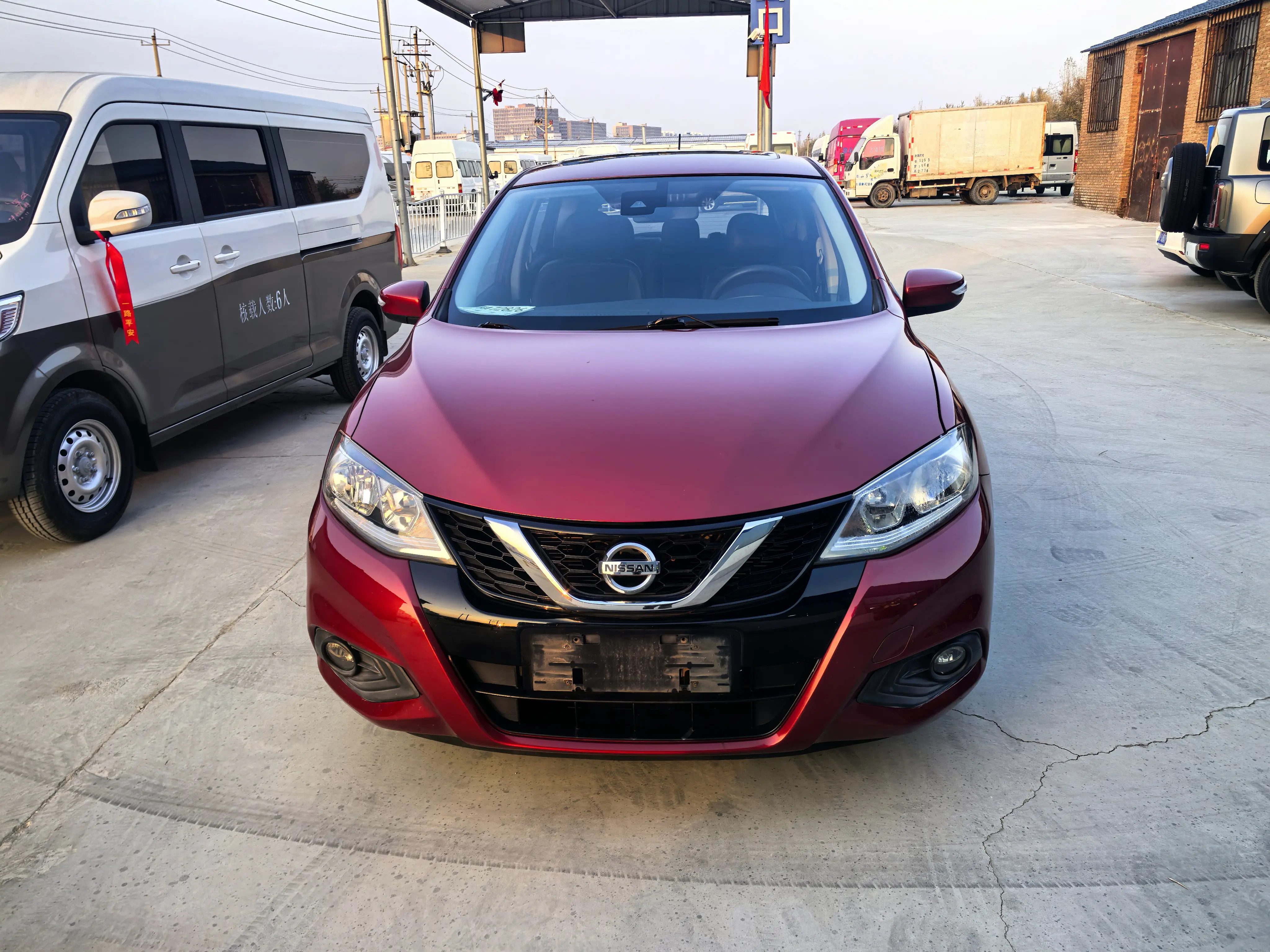 Nissan Tiida  из Китая