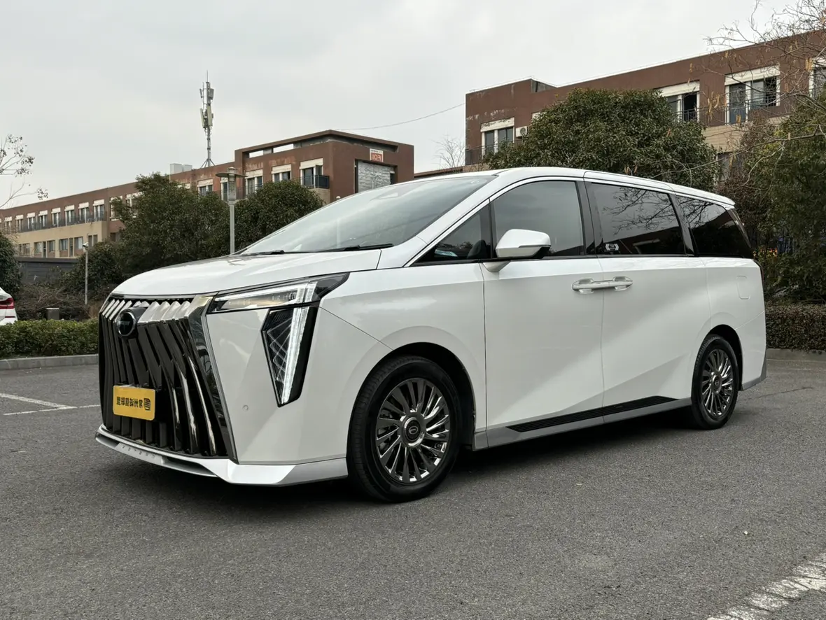 GAC Trumpchi M8  из Китая