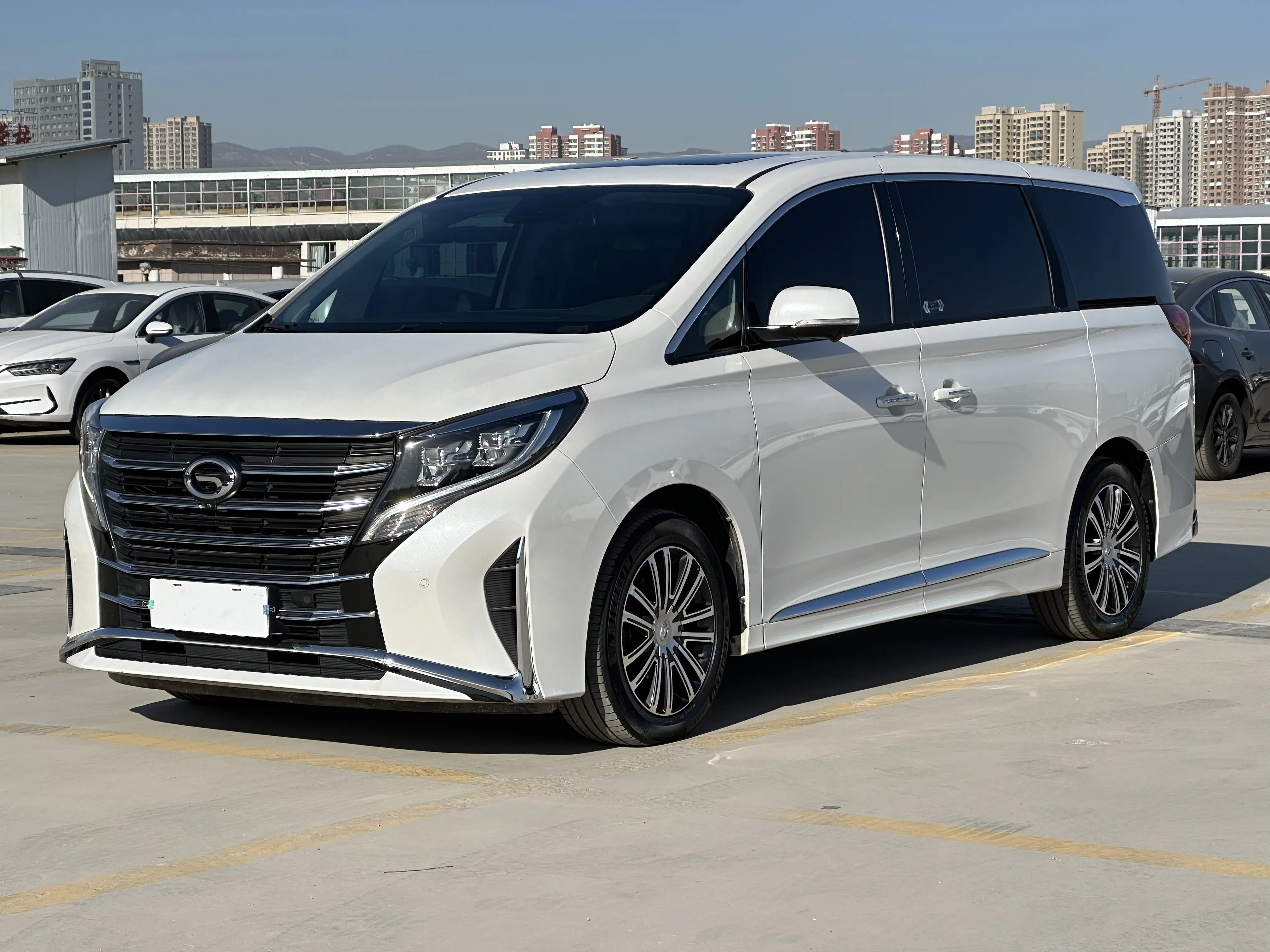 GAC Trumpchi M8  из Китая