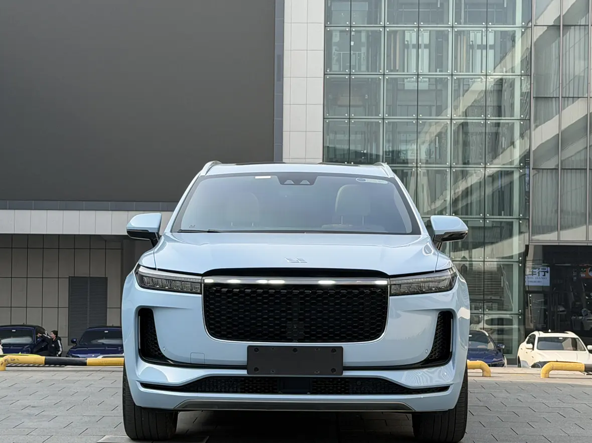 Li ONE (Ideal ONE)  из Китая