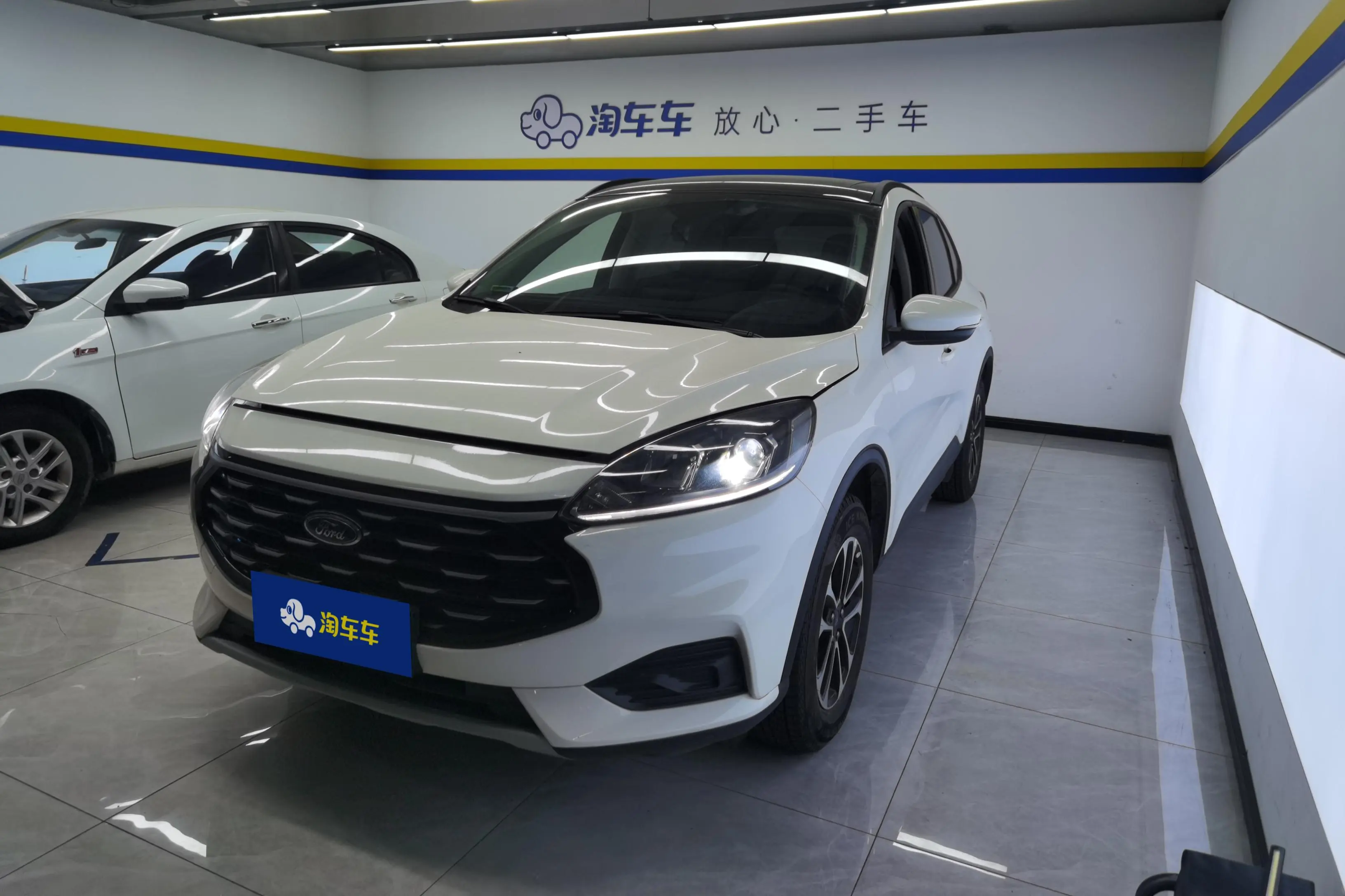 Ford Escape  из Китая