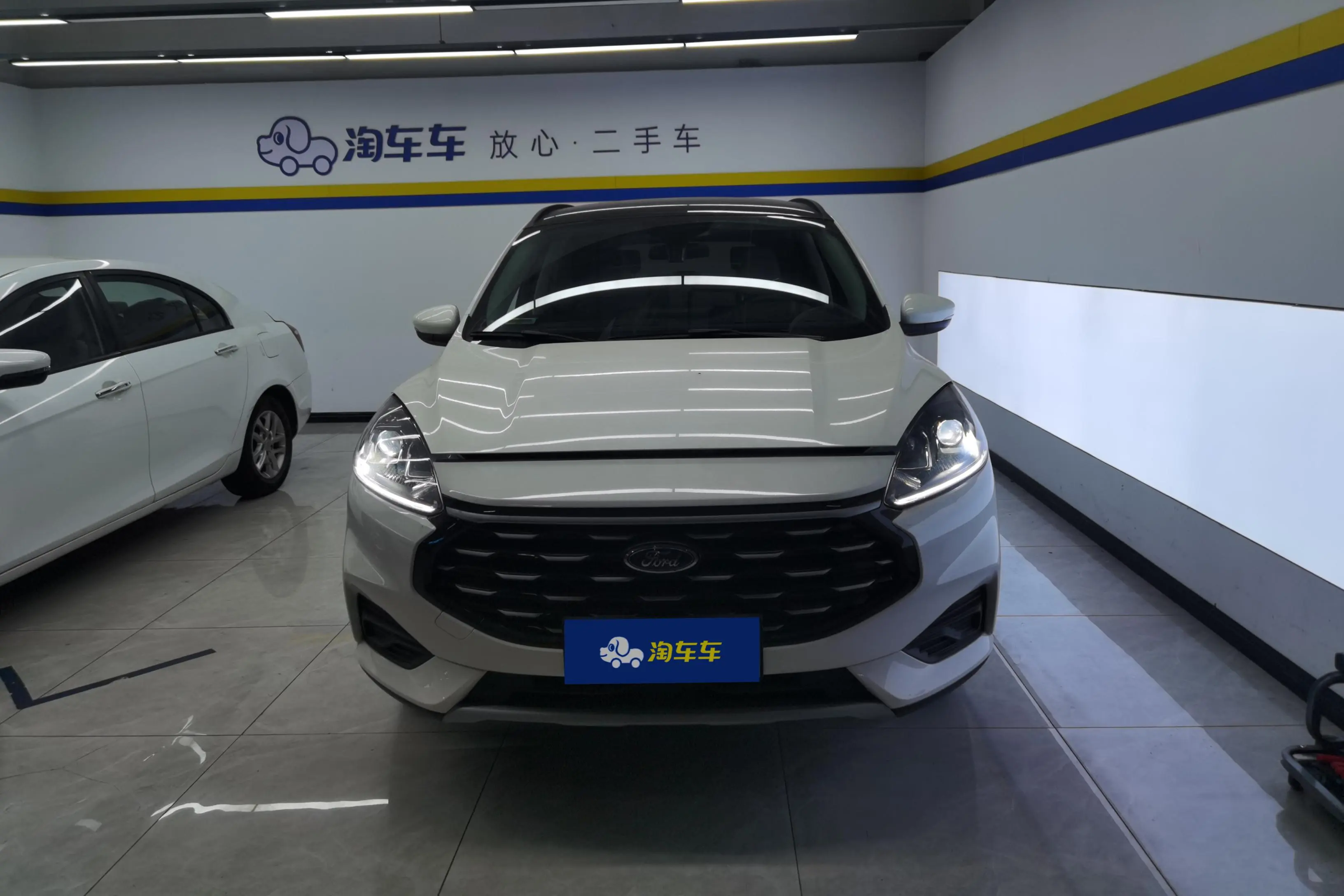 Ford Escape  из Китая