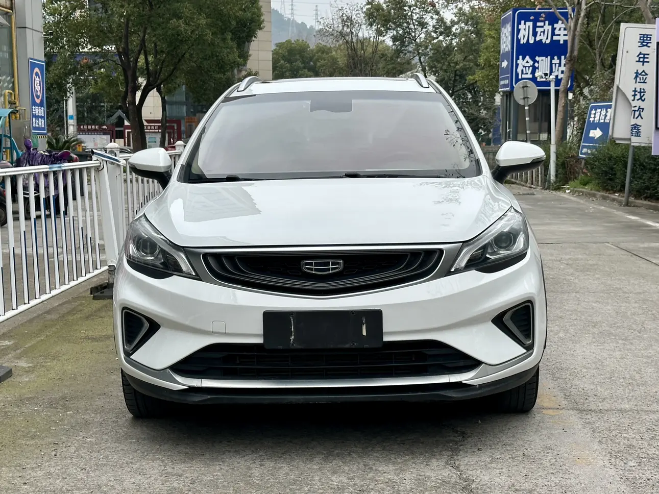 Geely Emgrand GS  из Китая