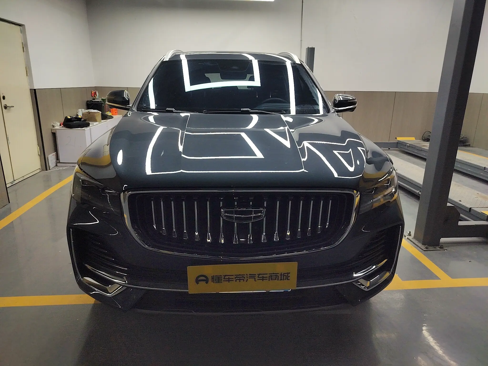 Geely Monjaro (Xingyue L)  из Китая