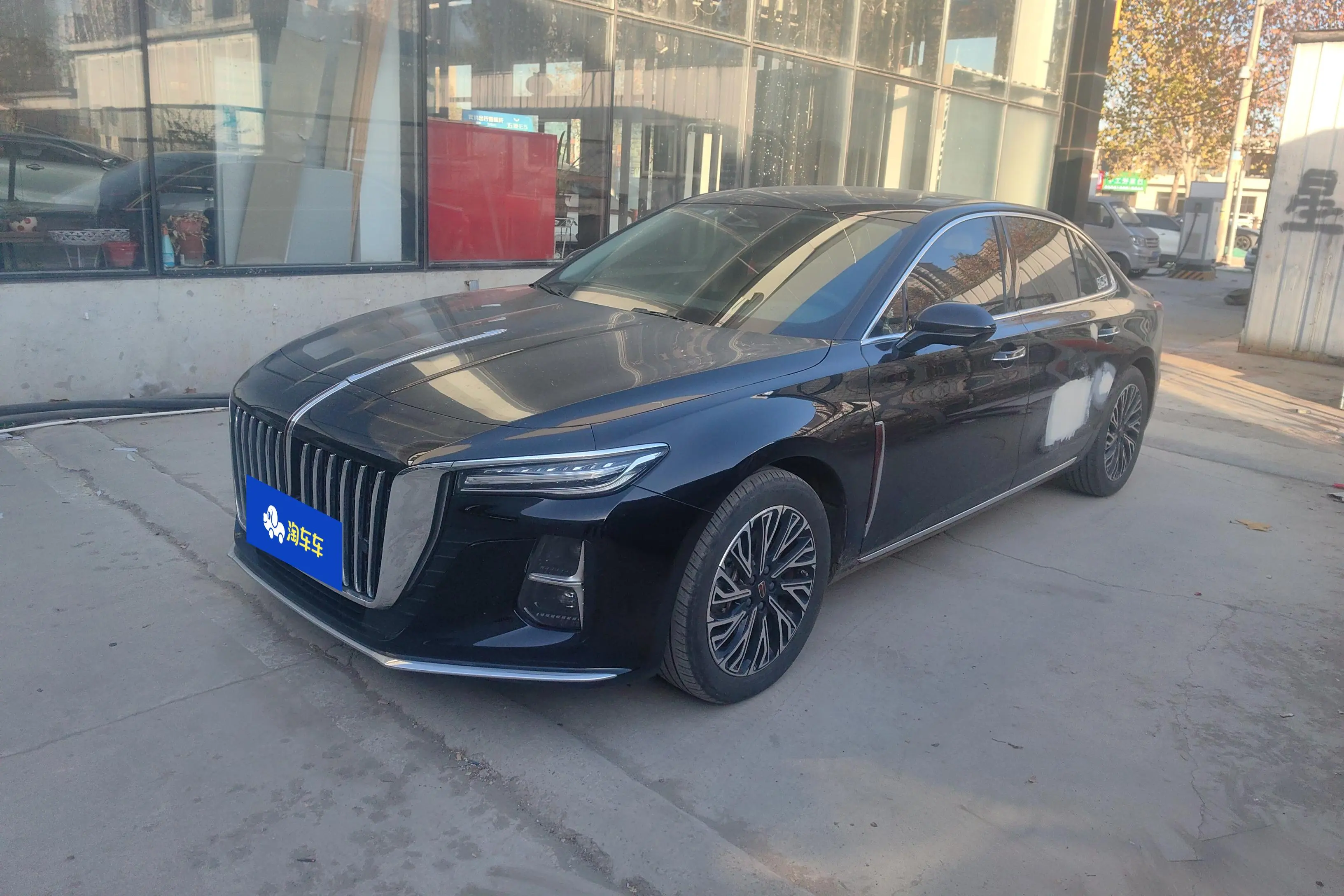 Hongqi H5  из Китая