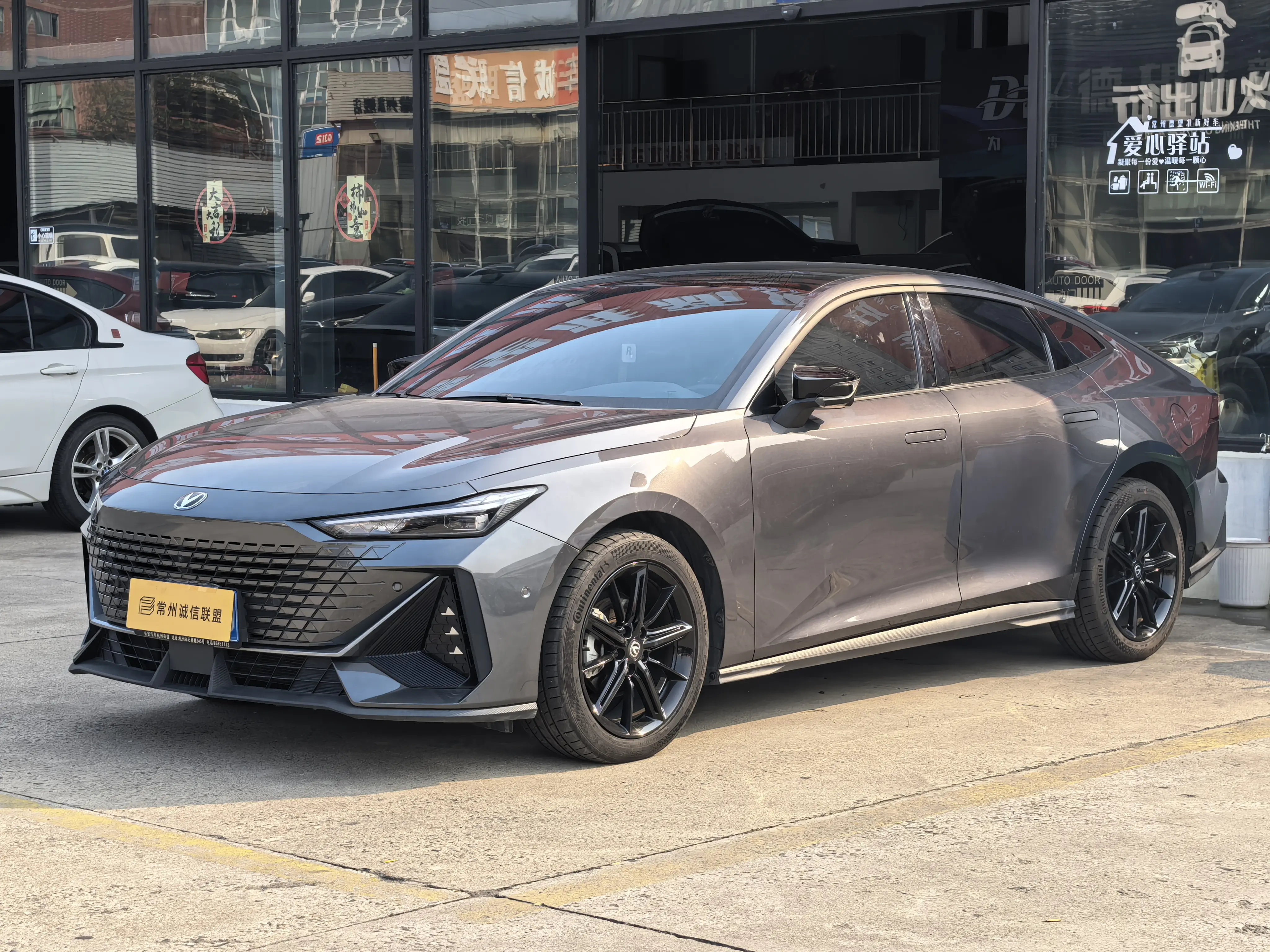 Changan UNI-V  из Китая