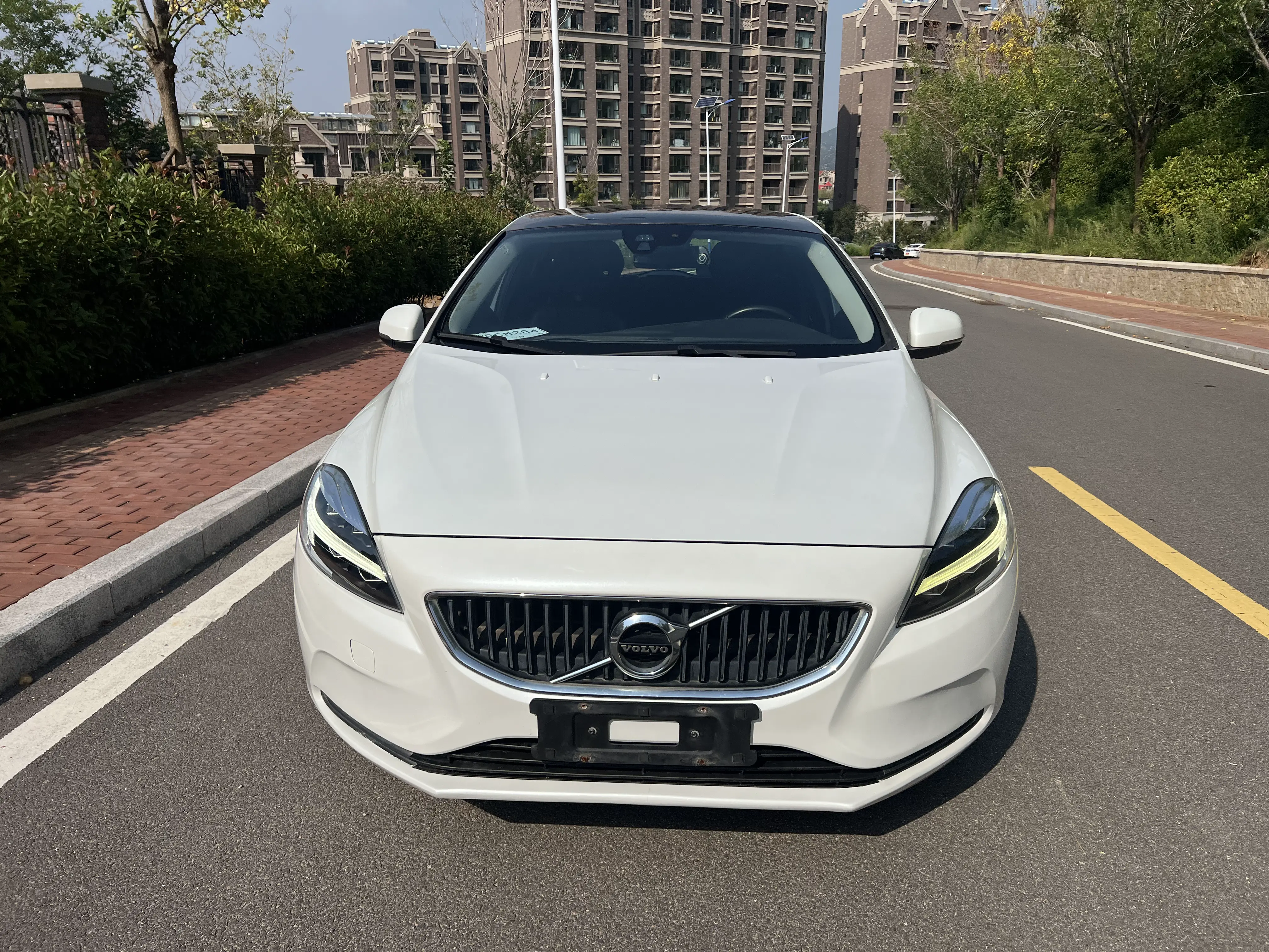 Volvo V40  из Китая