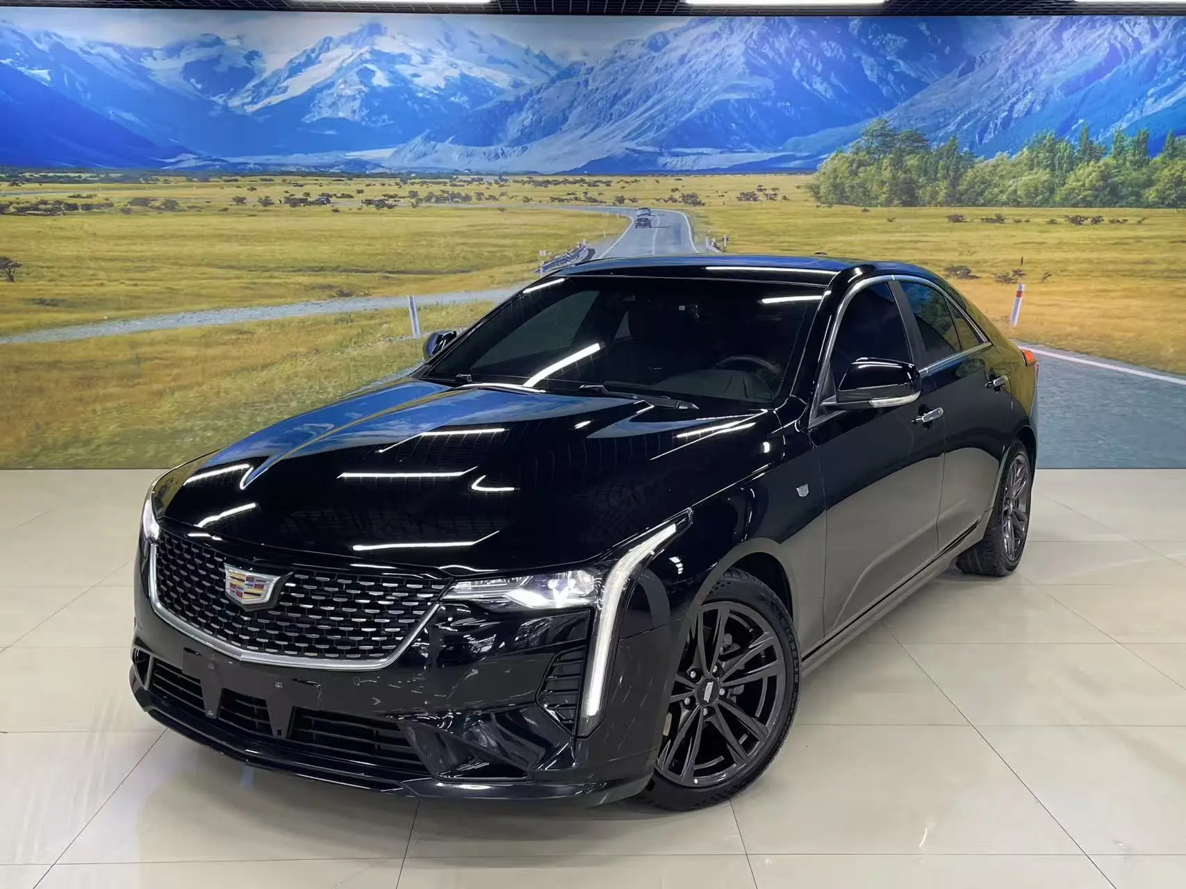 Cadillac CT4  из Китая