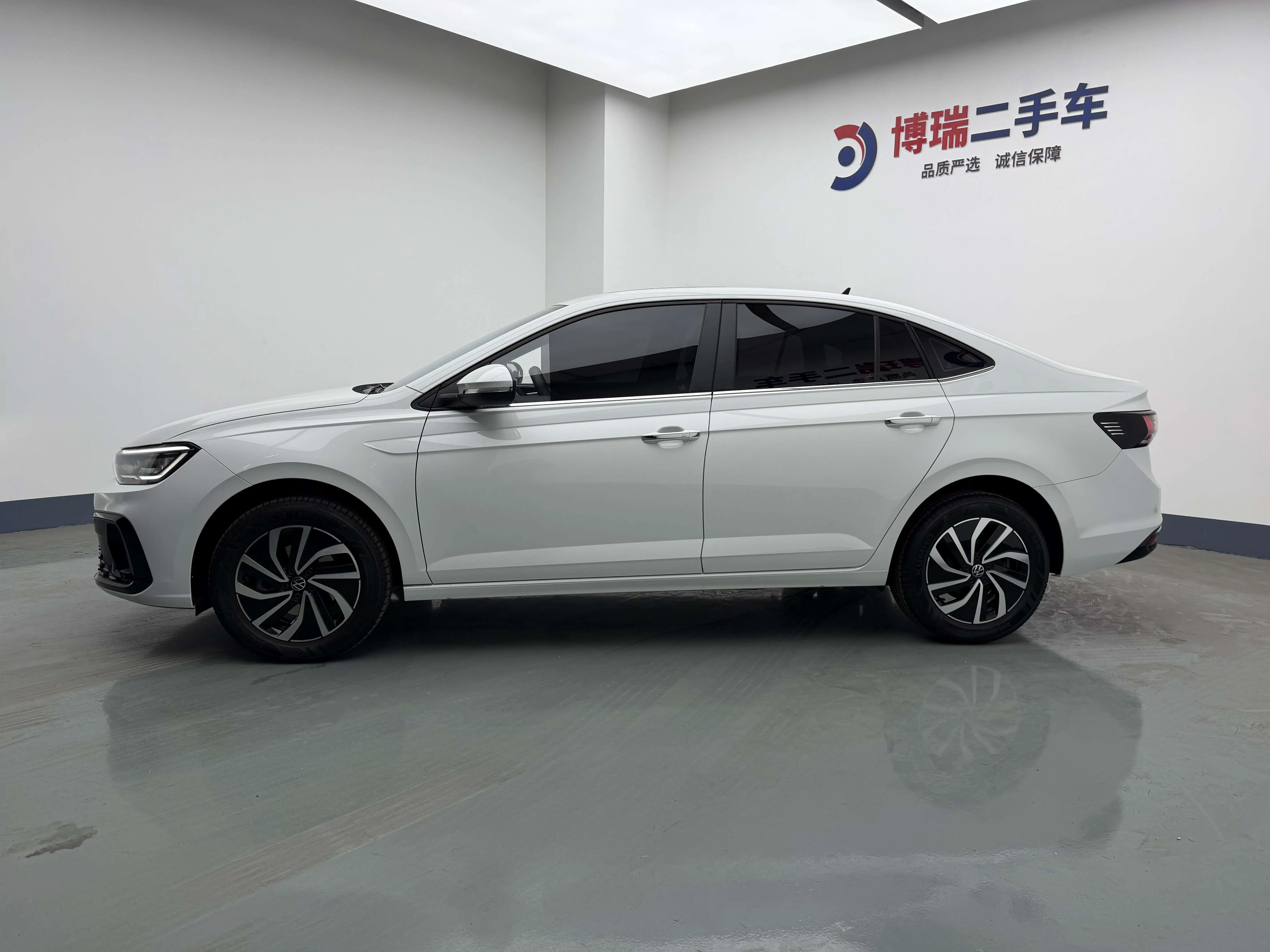 Volkswagen Lavida  из Китая