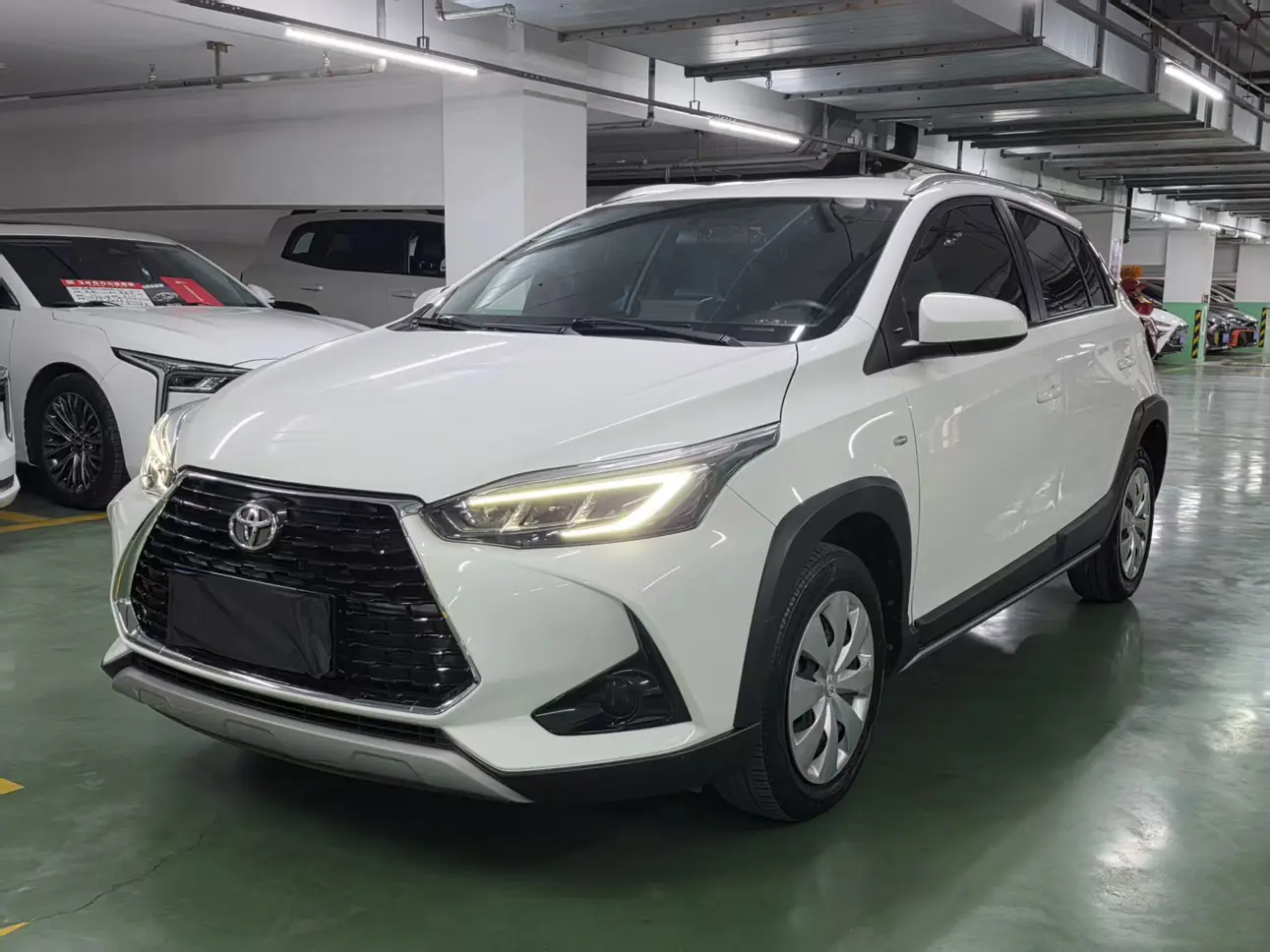 Toyota Yaris L  из Китая