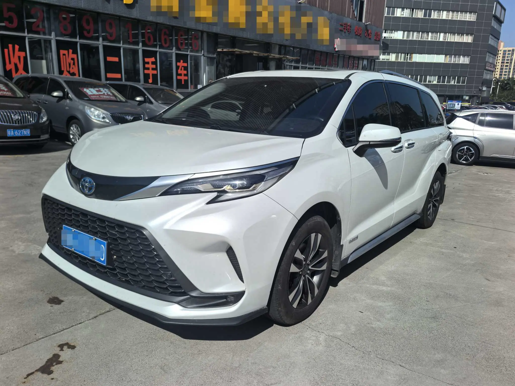 Toyota Granvia  из Китая