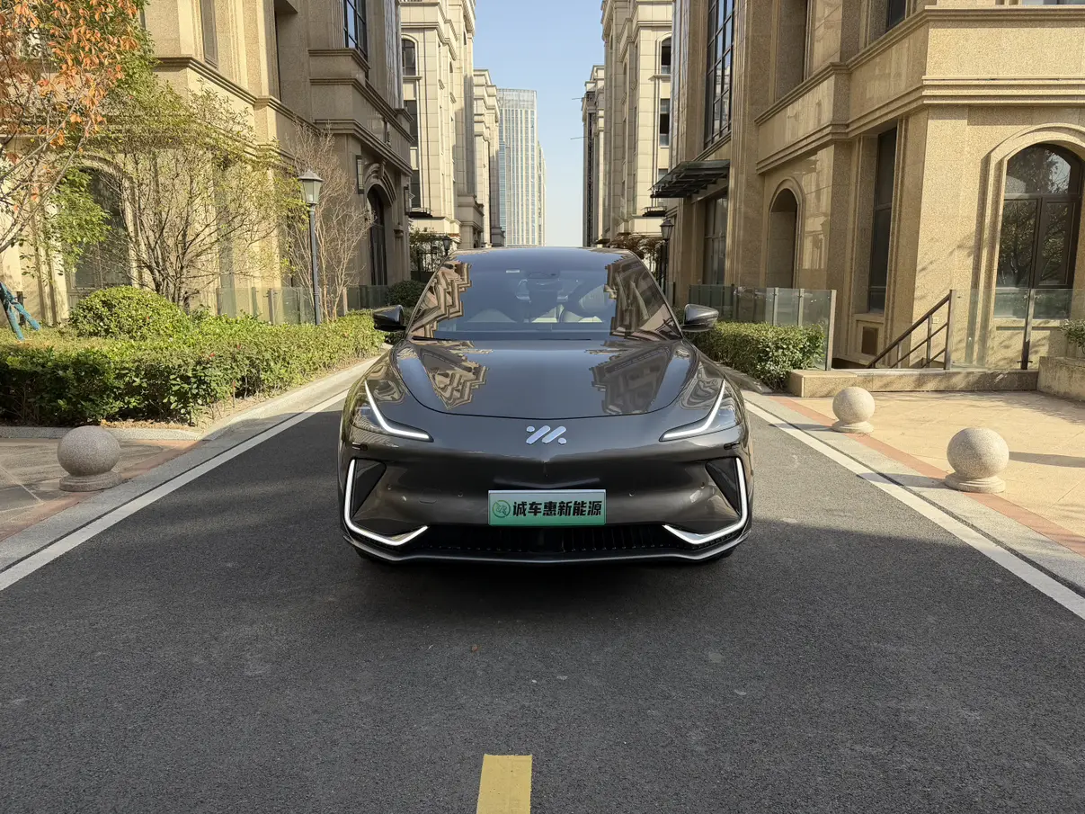 Zhiji LS7  из Китая