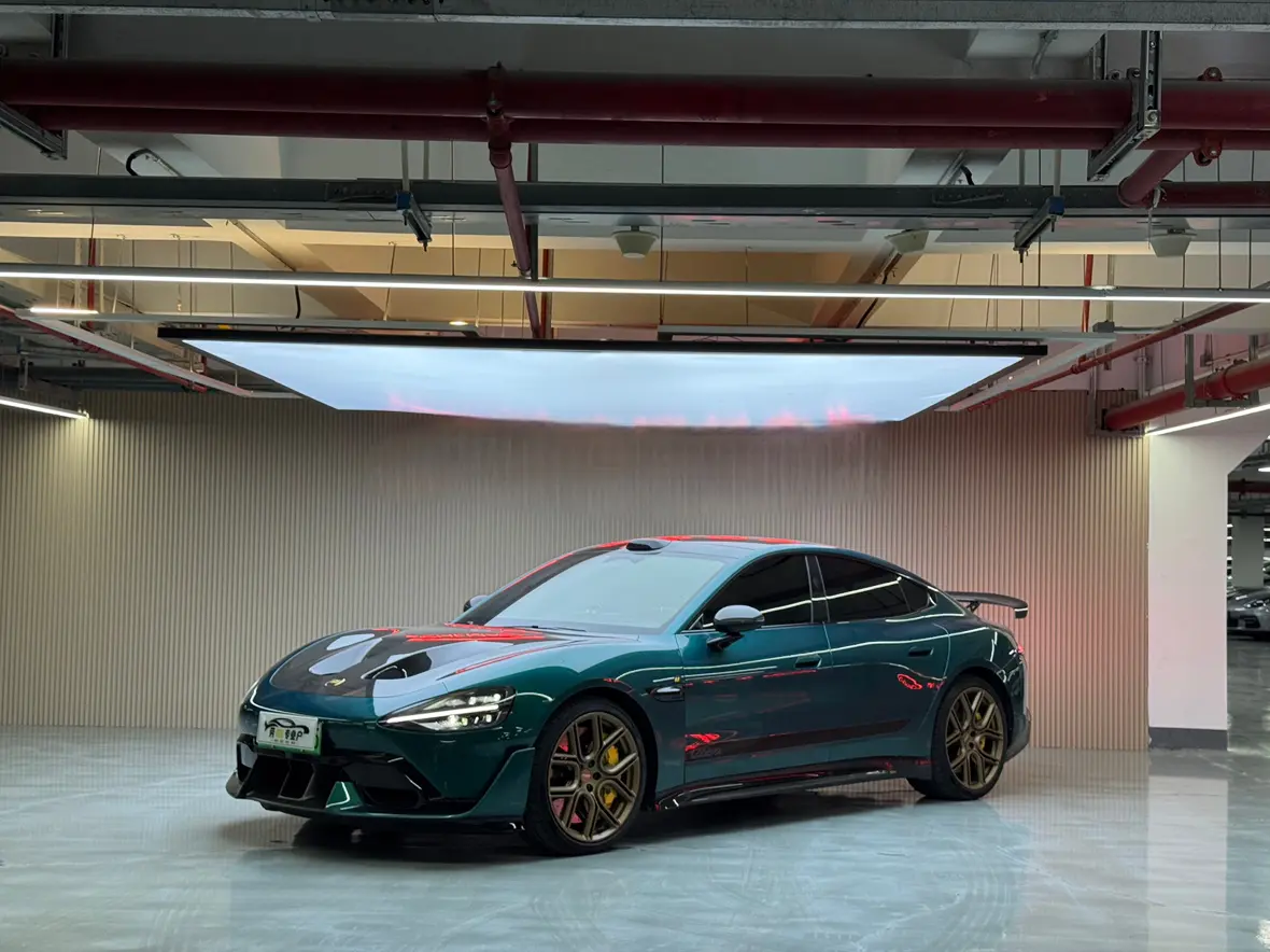 Xiaomi car Xiaomi SU7 Ultra  из Китая