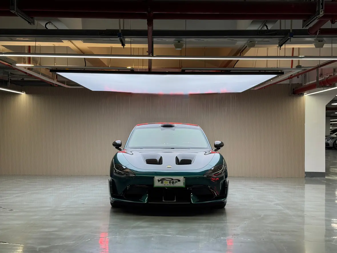 Xiaomi car Xiaomi SU7 Ultra  из Китая