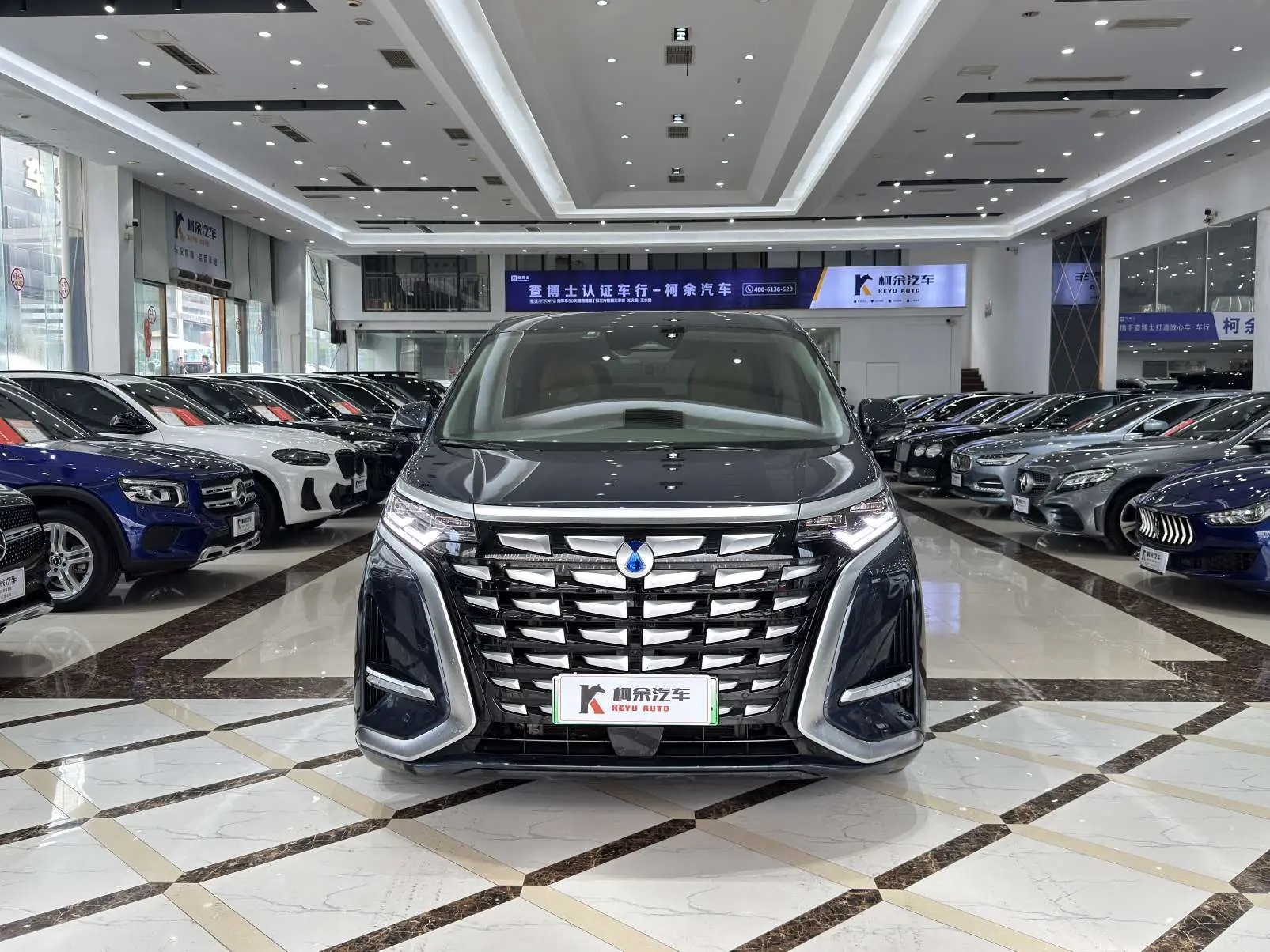 Denza D9 DM  из Китая