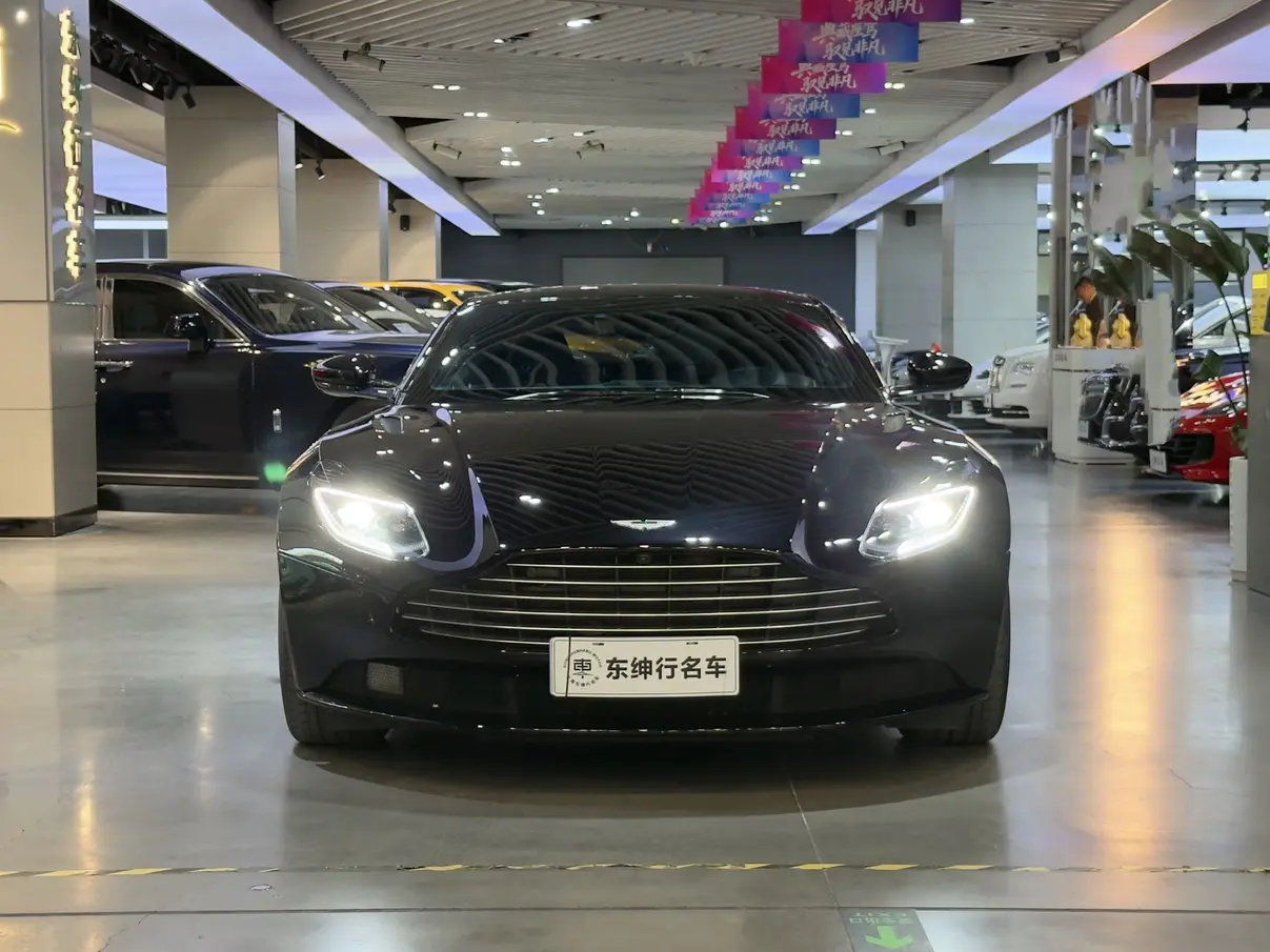Aston Martin DB11  из Китая