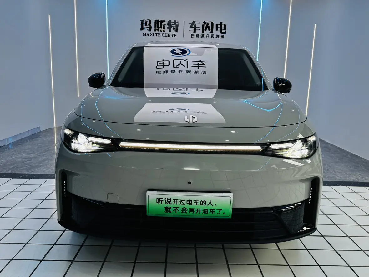 Leapmotor Zero running C10  из Китая