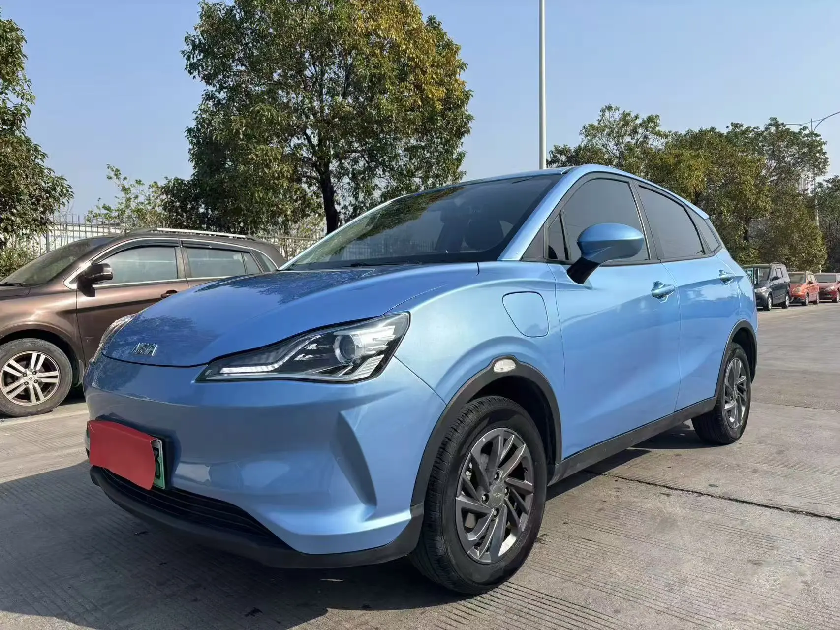 NETA Nezha V  из Китая