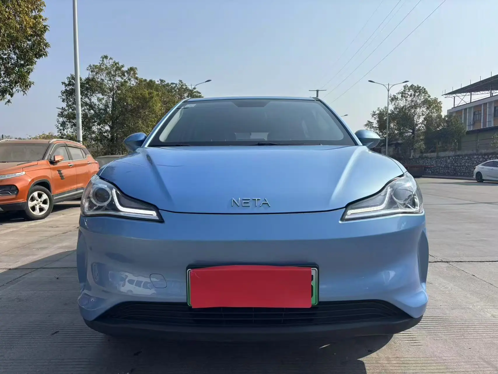 NETA Nezha V  из Китая