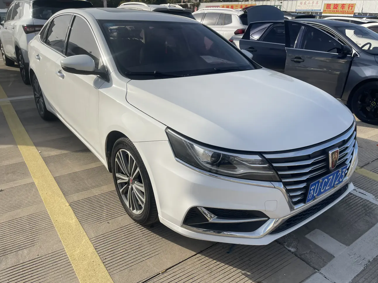 Roewe i6  из Китая