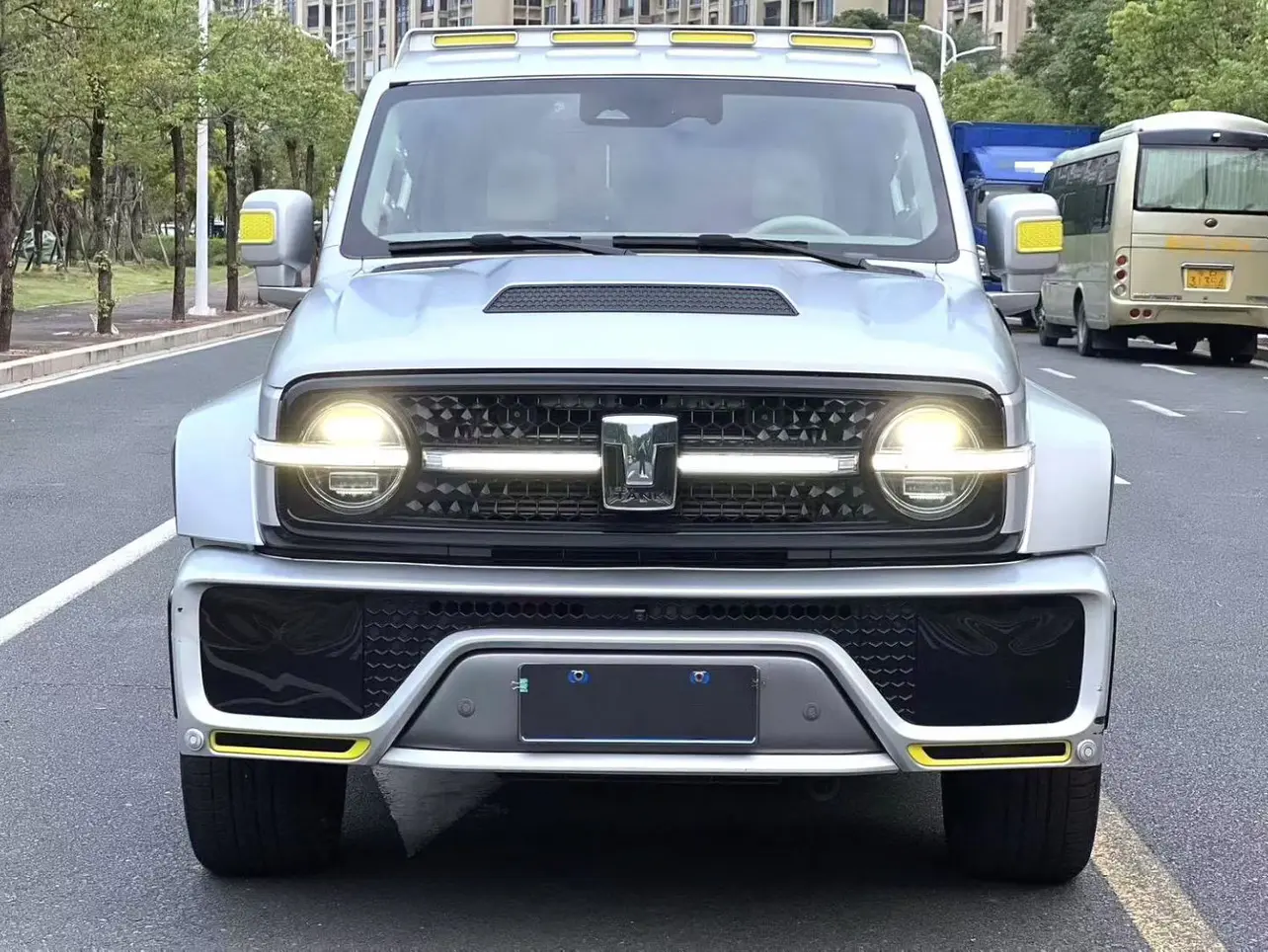 Tank Cyber  300  из Китая