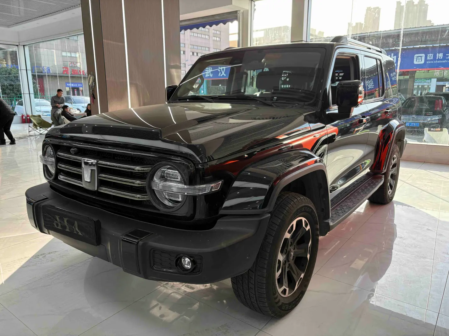 Tank 300 Hi4-T  из Китая