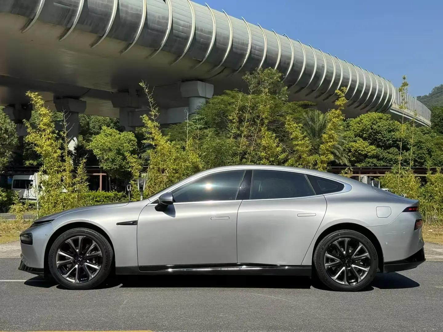 Xpeng P7  из Китая