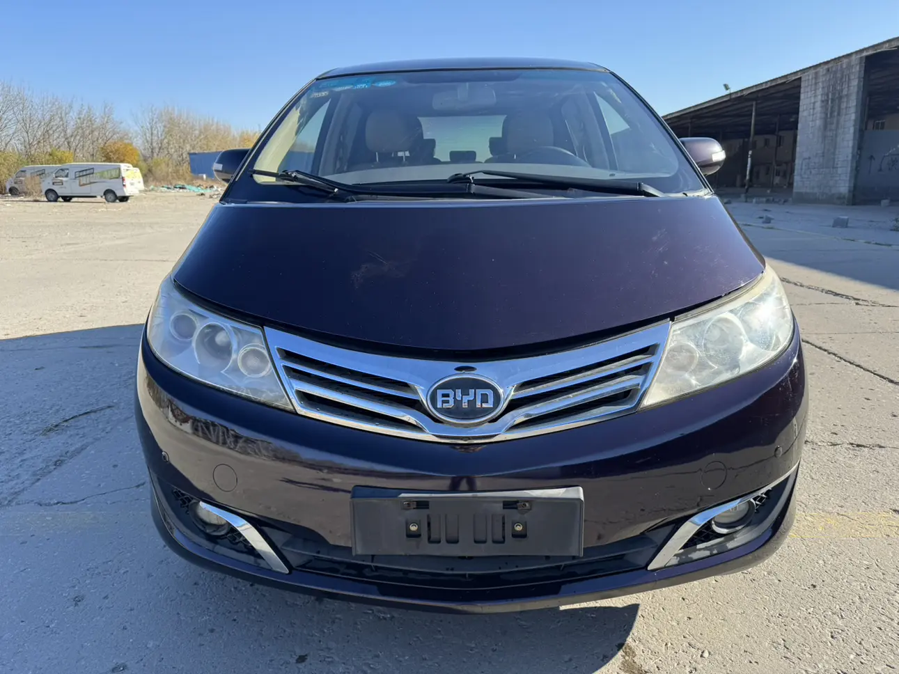 BYD M6  из Китая