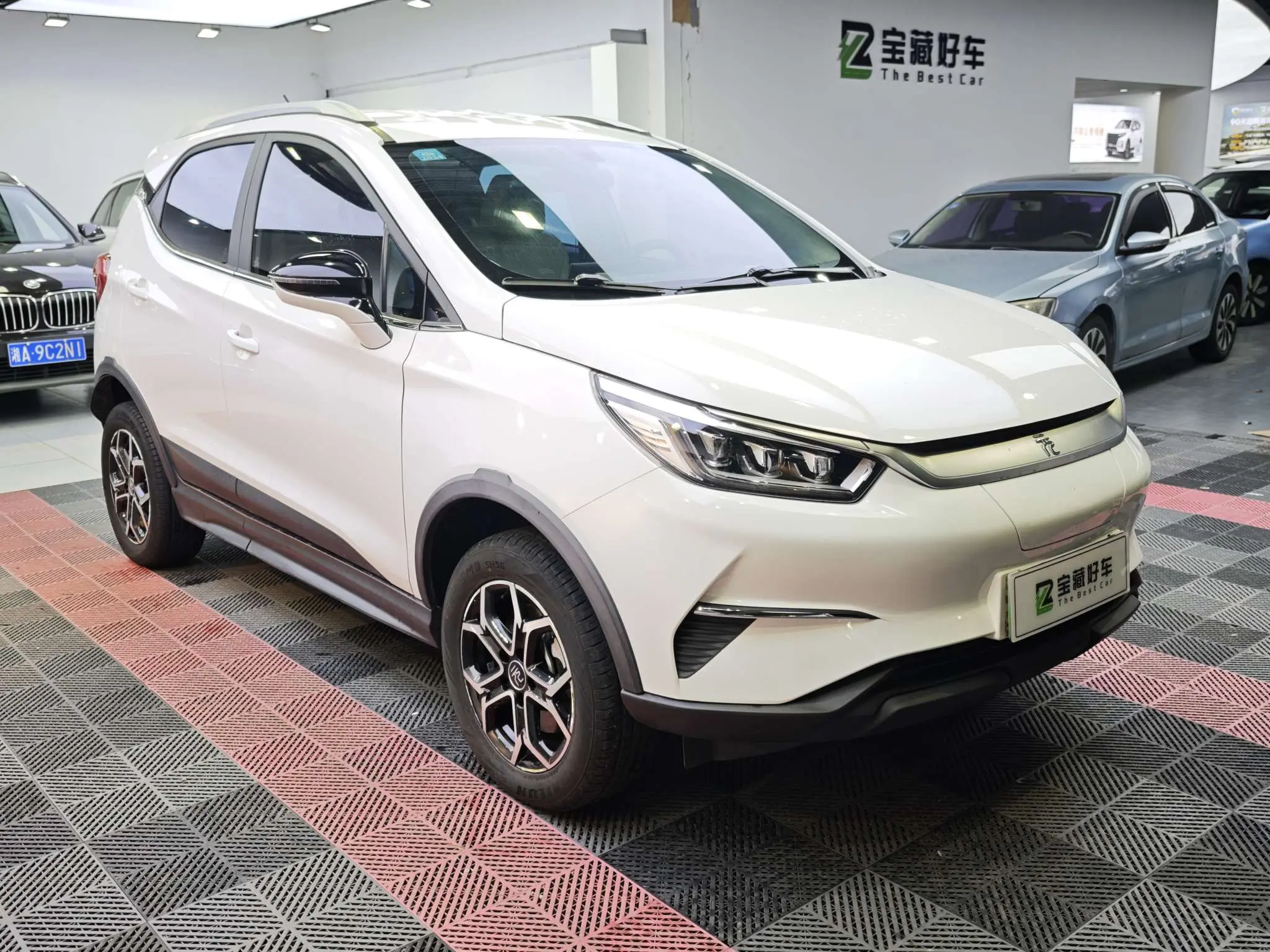 BYD Yuan Pro  из Китая