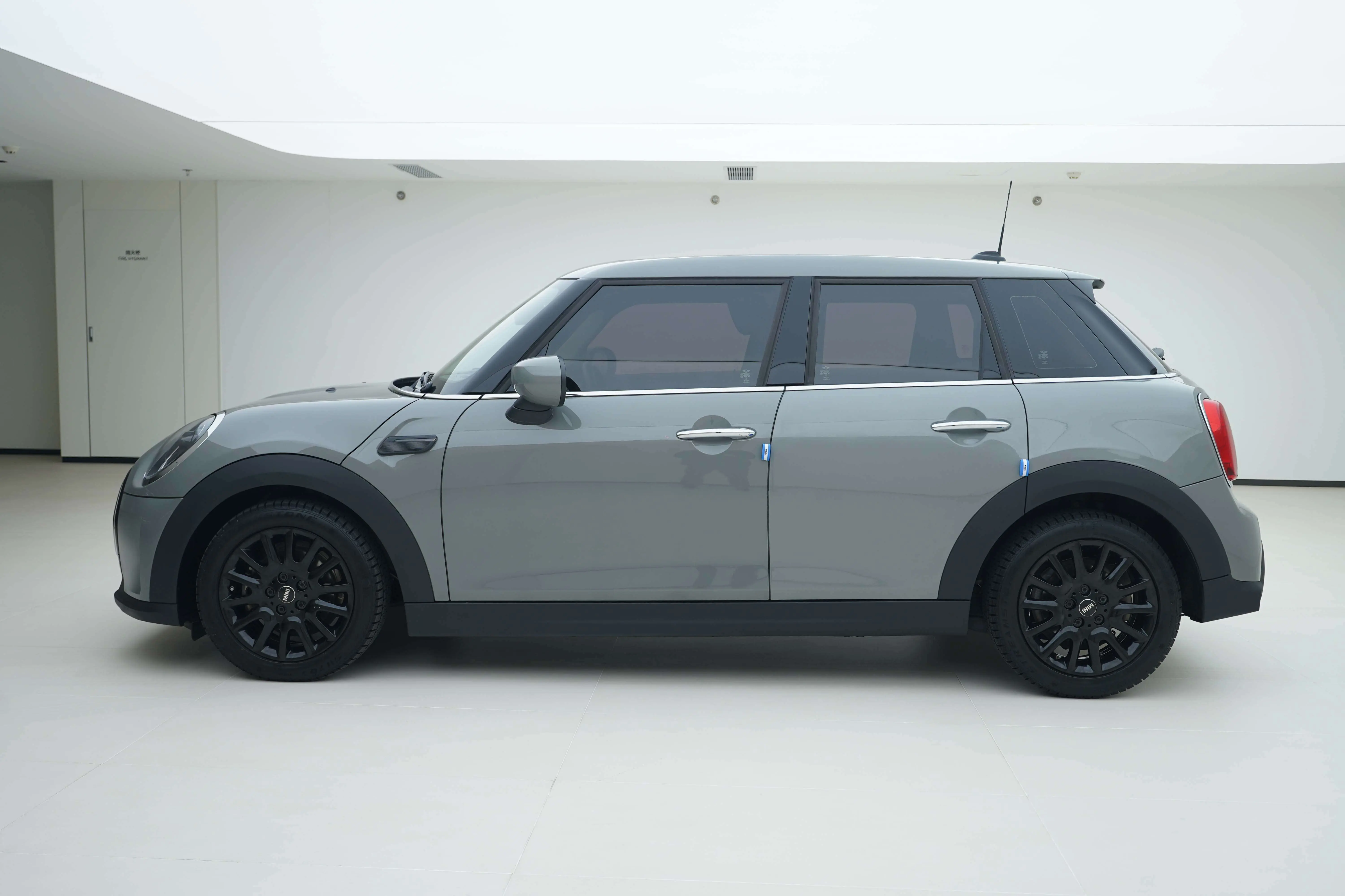 MINI 