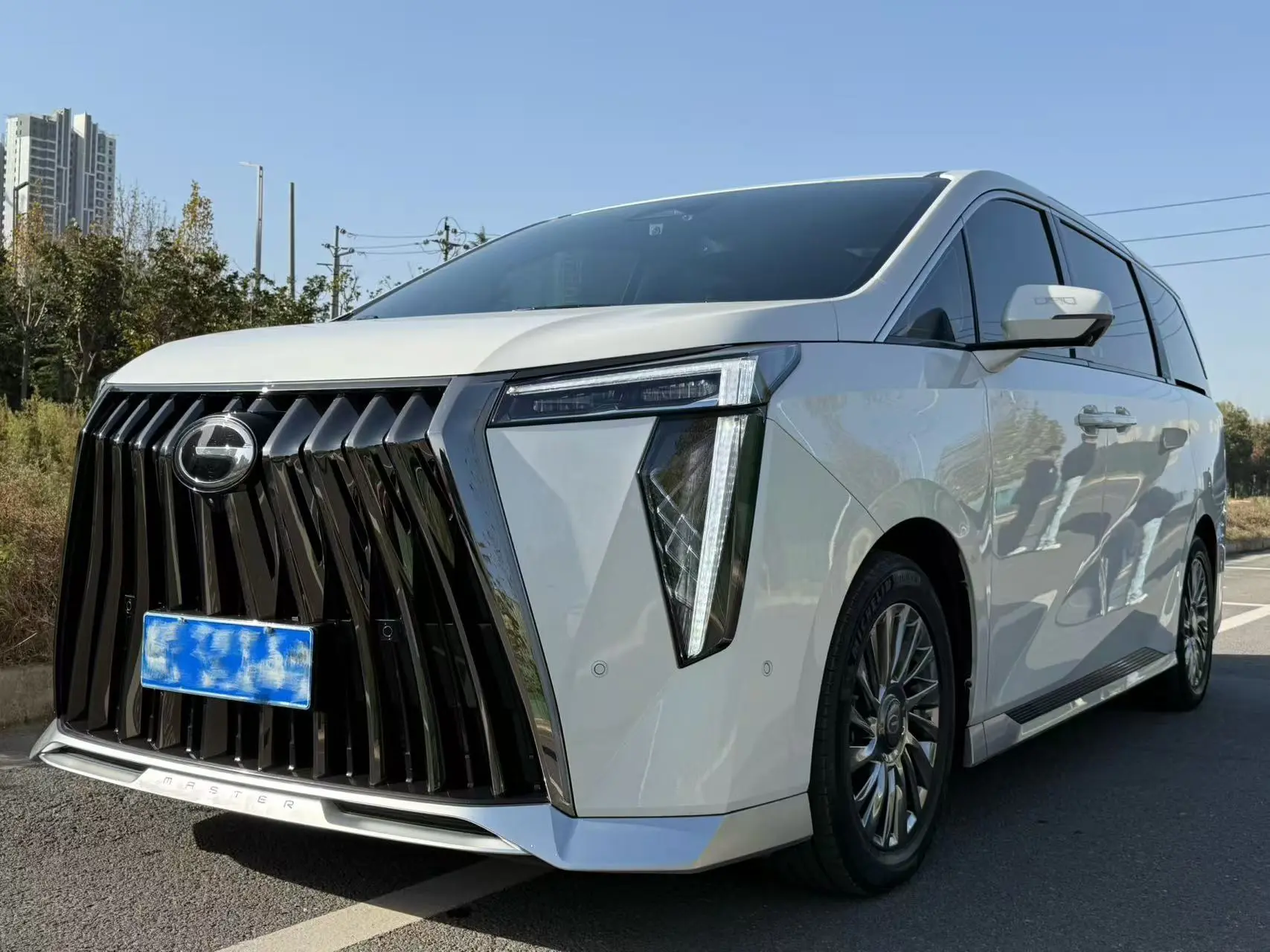 GAC Trumpchi M8  из Китая