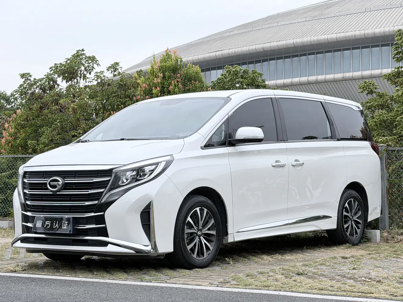 GAC Trumpchi M8  из Китая
