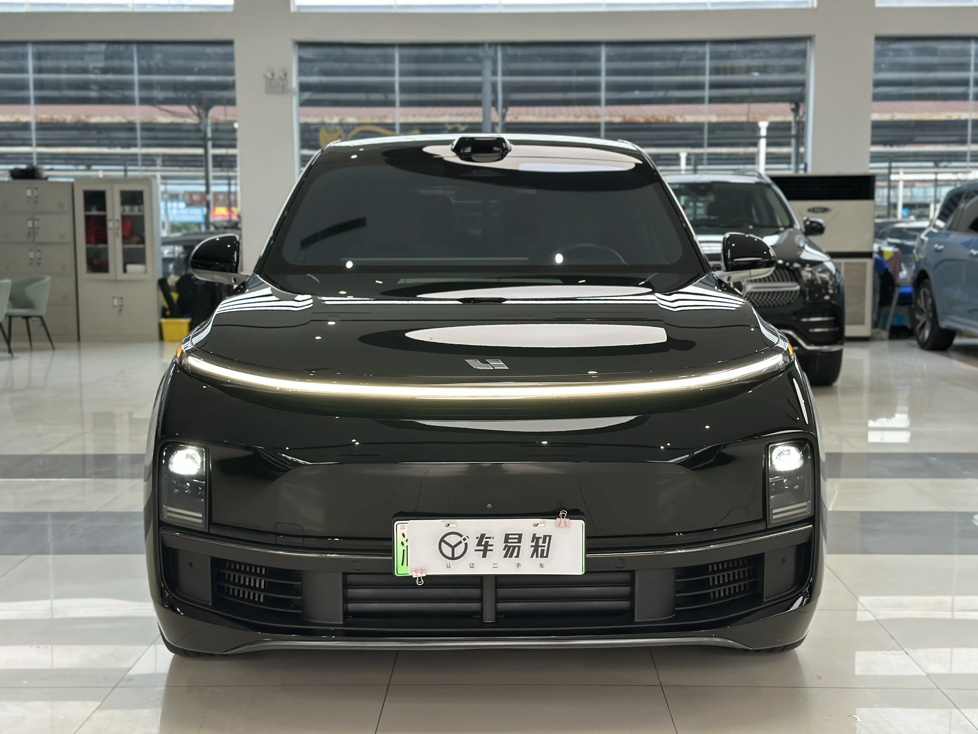 Li L9 (Ideal L9)  из Китая