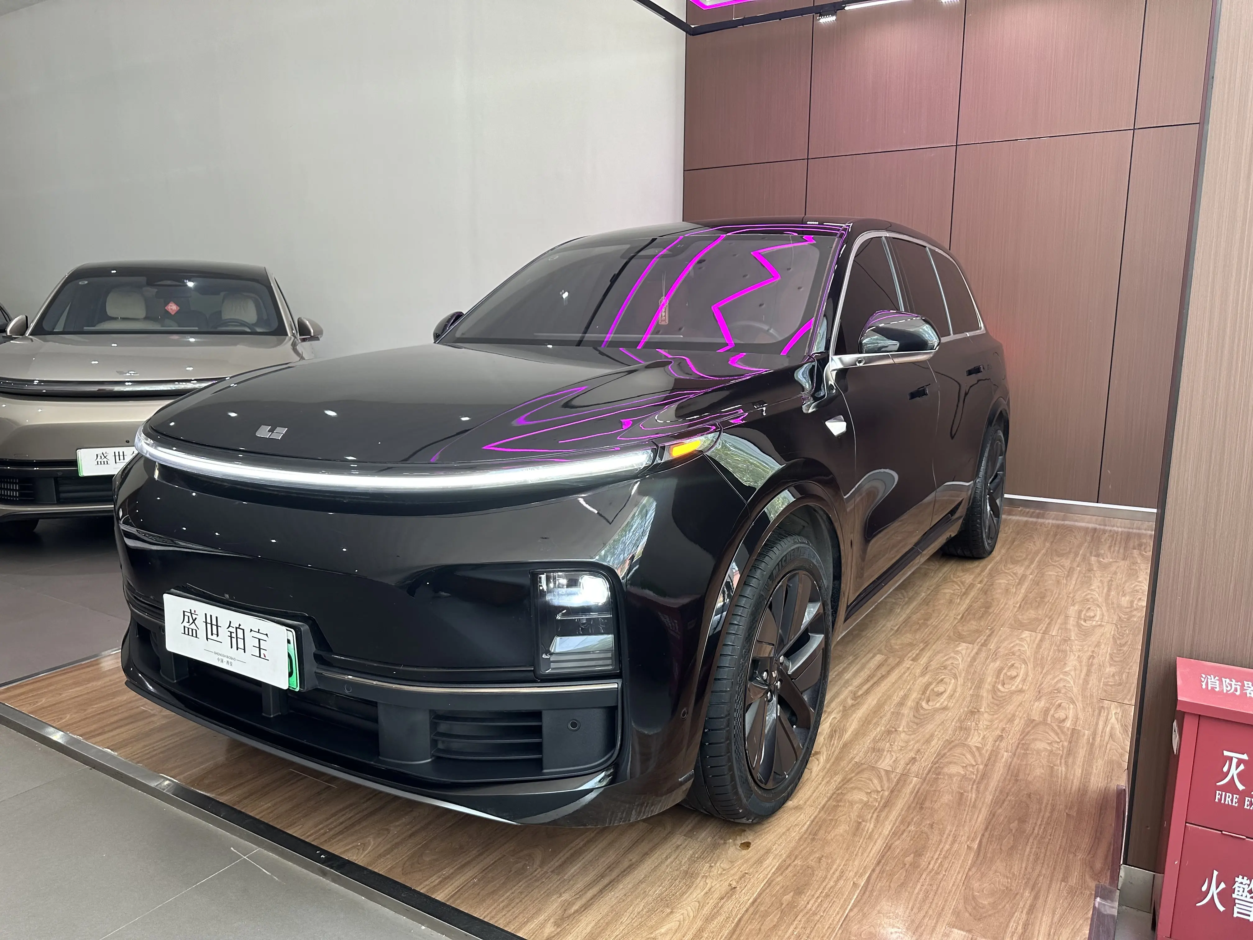 Li L9 (Ideal L9)  из Китая