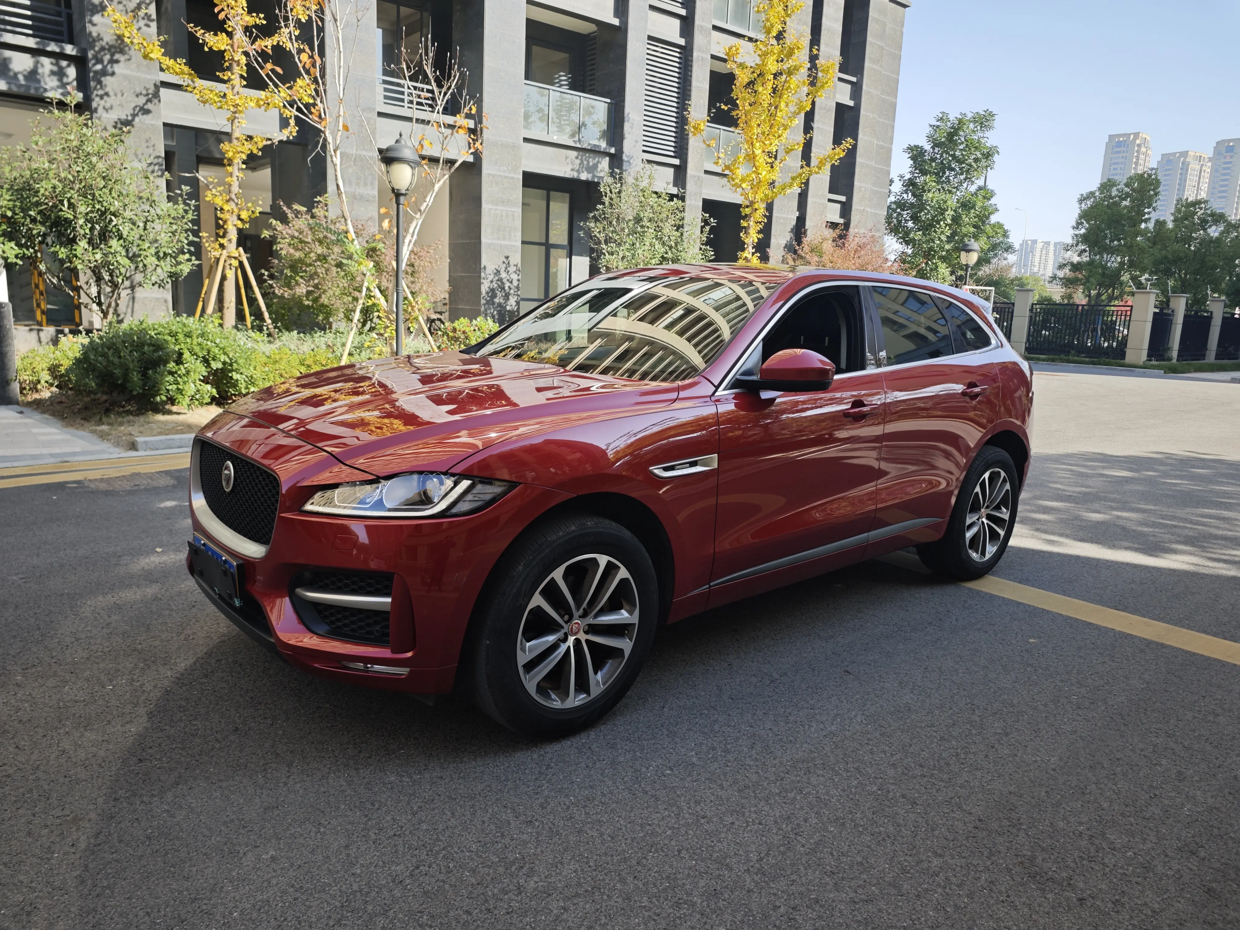 Jaguar F-PACE  из Китая