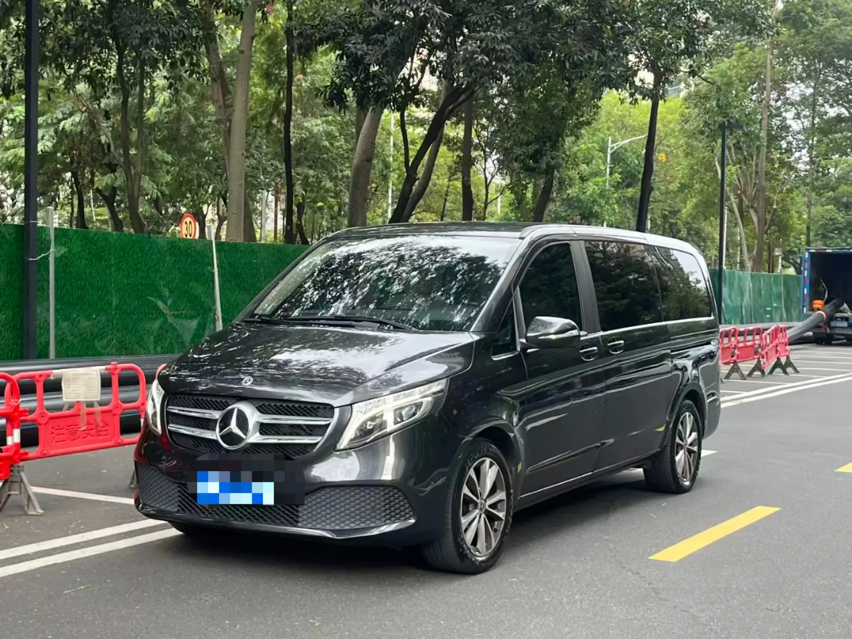 Mercedes-Benz Mercedes Benz V Class  из Китая
