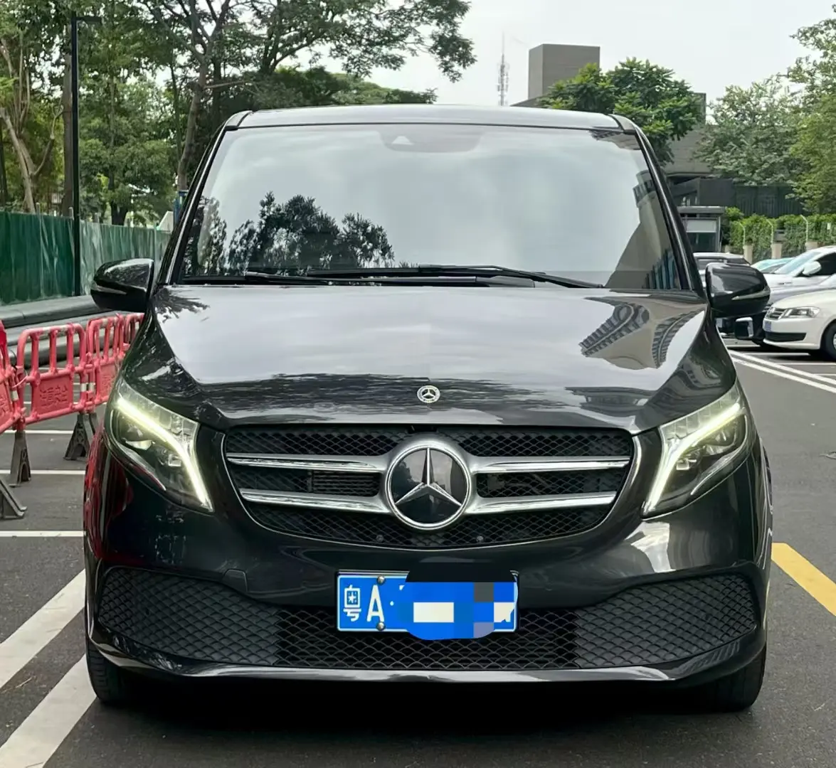 Mercedes-Benz Mercedes Benz V Class  из Китая