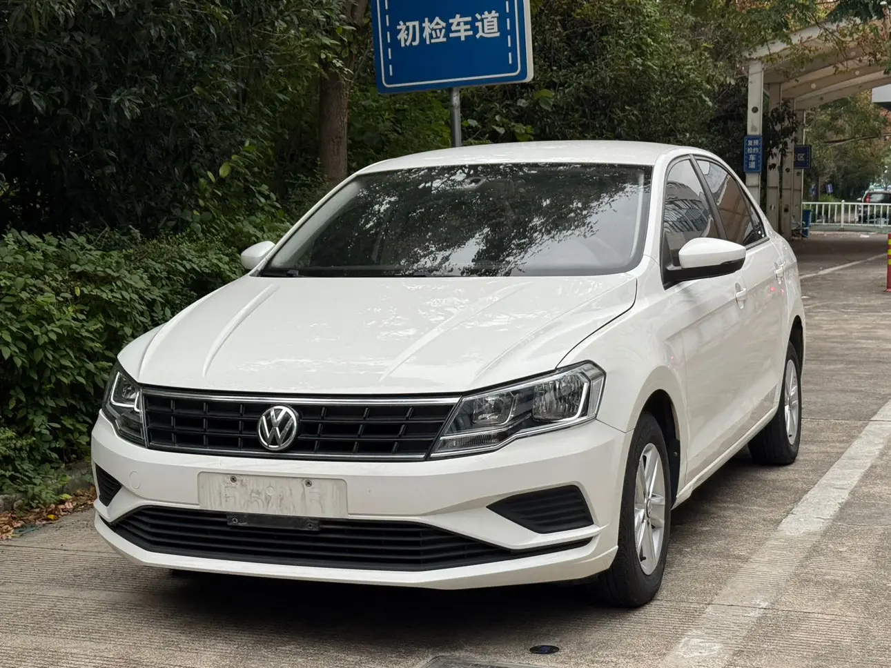 Volkswagen Jetta  из Китая