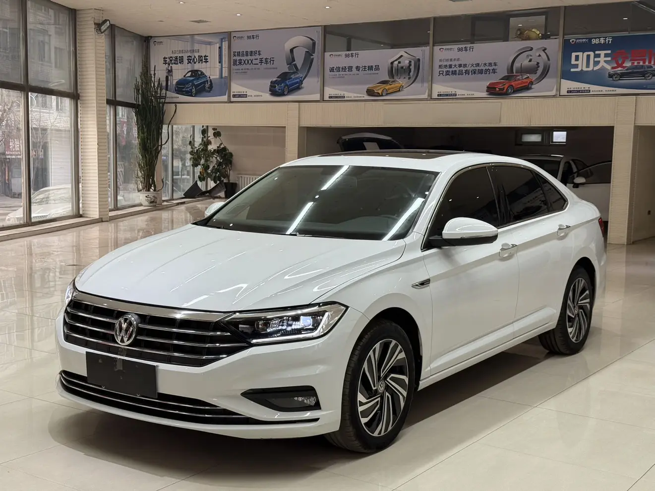 Volkswagen Sagitar  из Китая