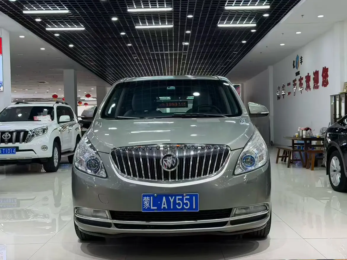 Buick GL8  из Китая